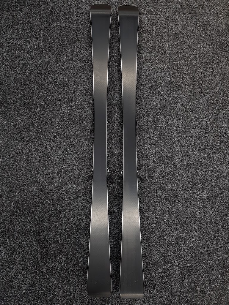 Schiuri folosite Head e. SR Rebels
