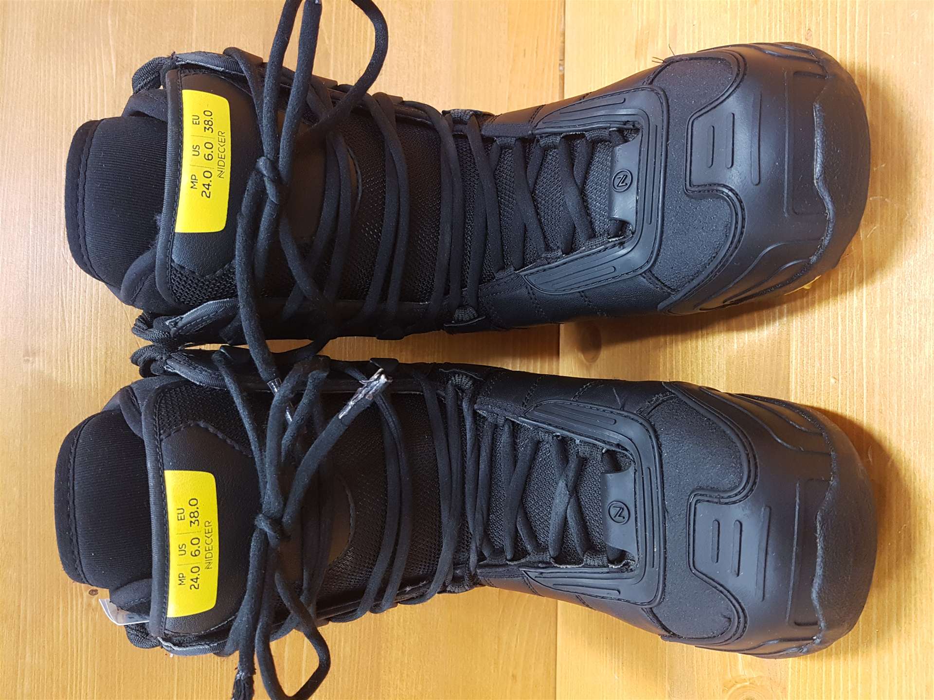 Cizme de snowboard NIEDECKER second hand