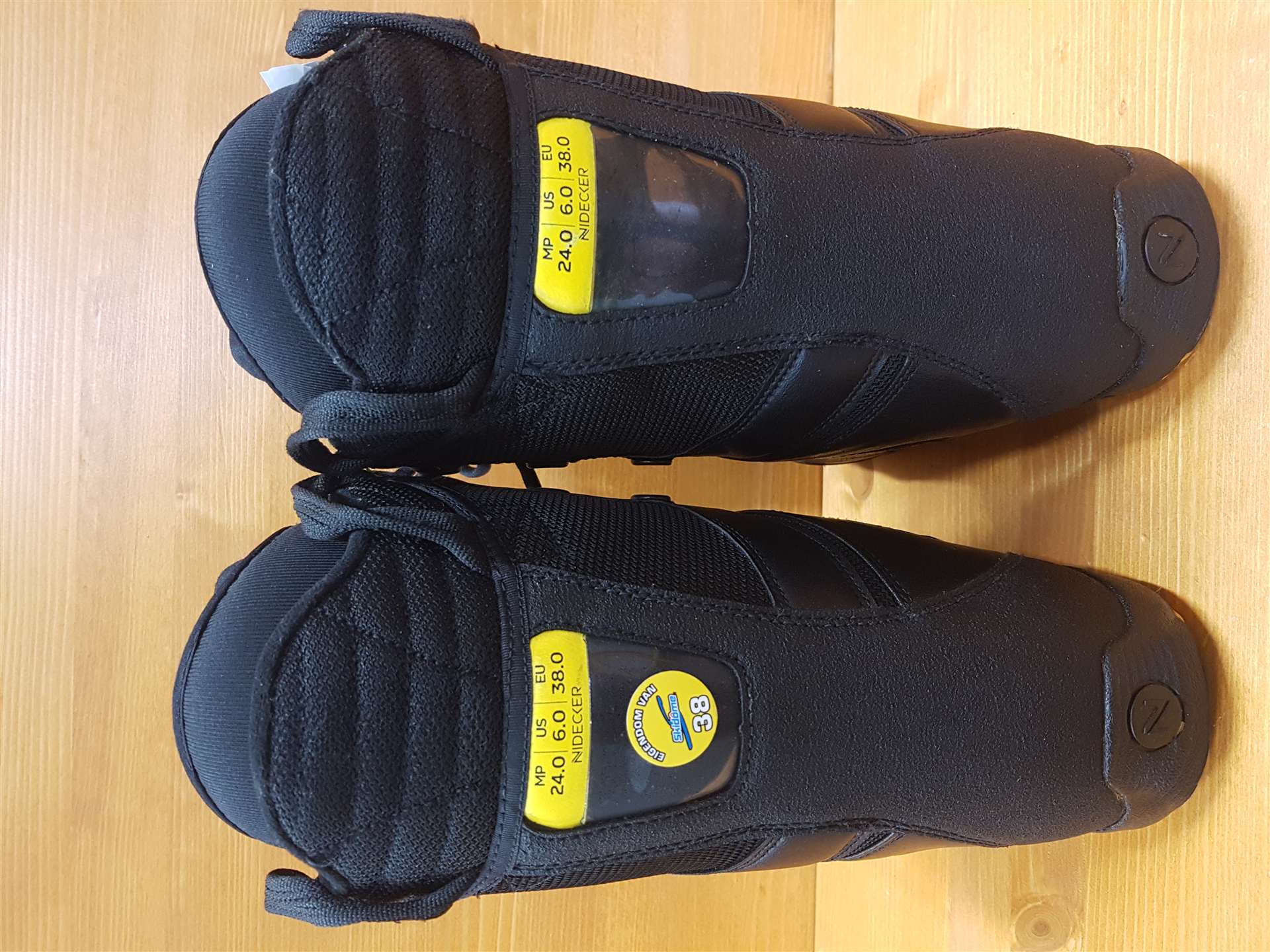 Cizme de snowboard NIEDECKER second hand