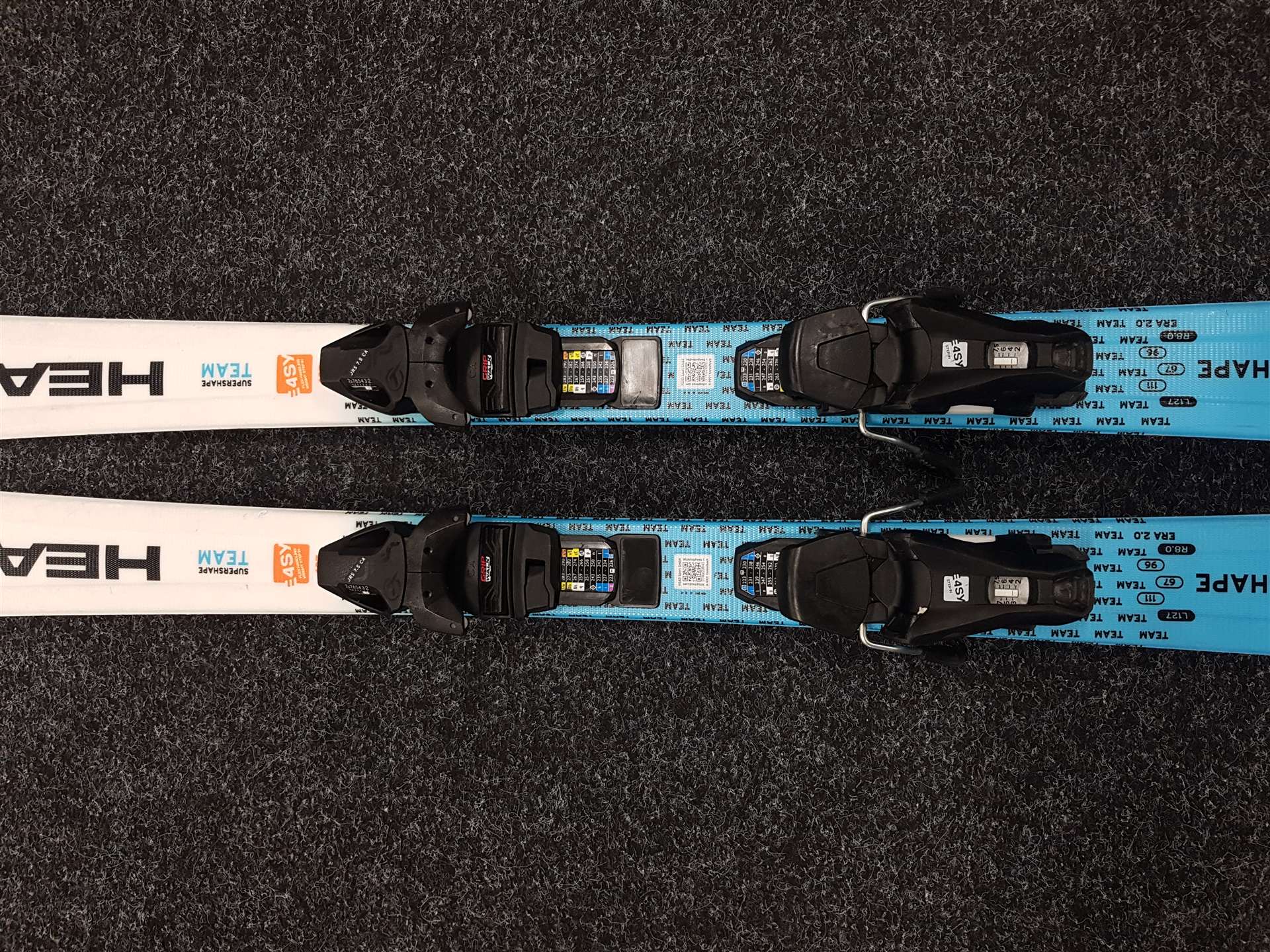 Gebrauchte Kinderski HEAD Supershape Team 127 + Tyrolia JRS 7.5 CA Bindungen
