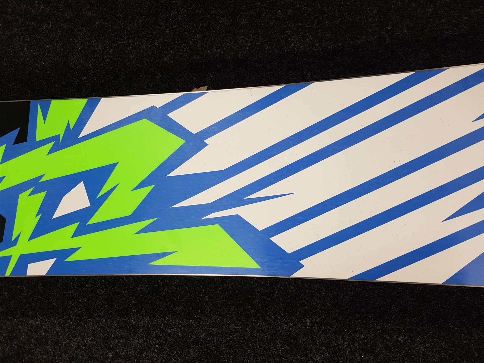 Snowboard VOLKL Damaro usato + attacchi Volkl taglia L/XL