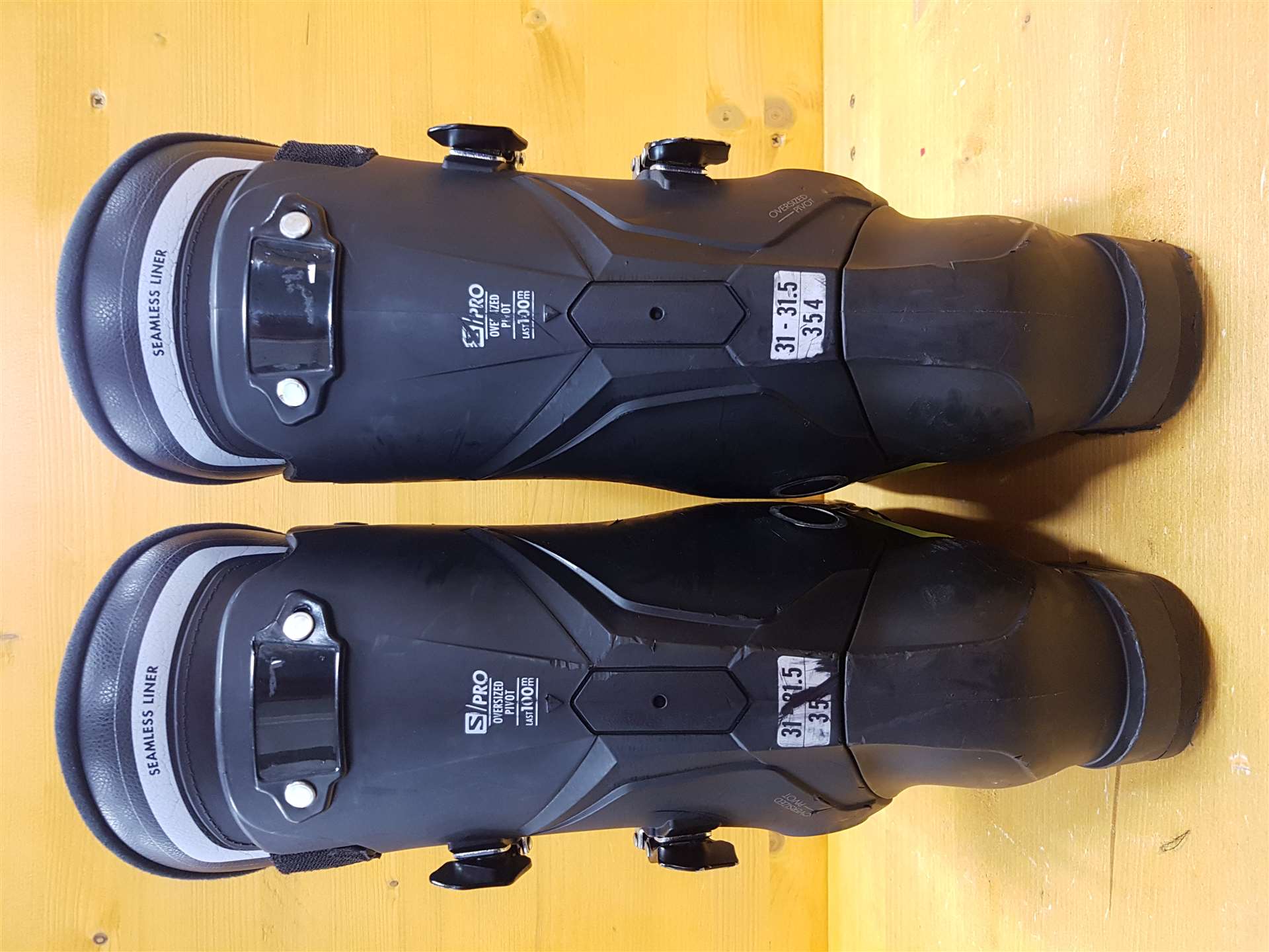 Gebrauchte Salomon PRO R100 Skischuhe