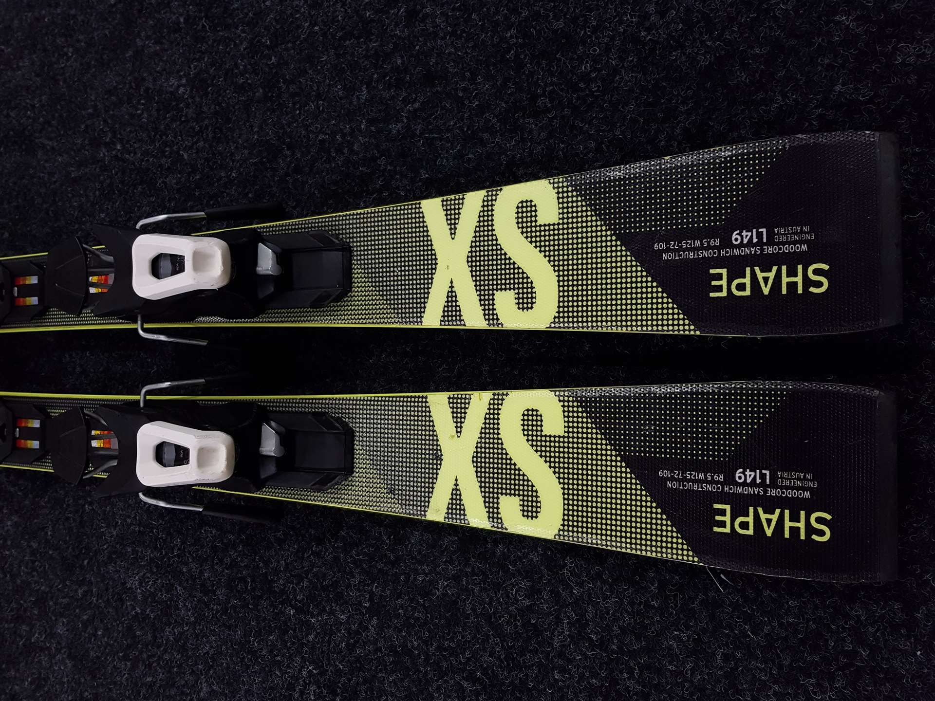 Použité lyže HEAD Shape SX + vázání Head 11