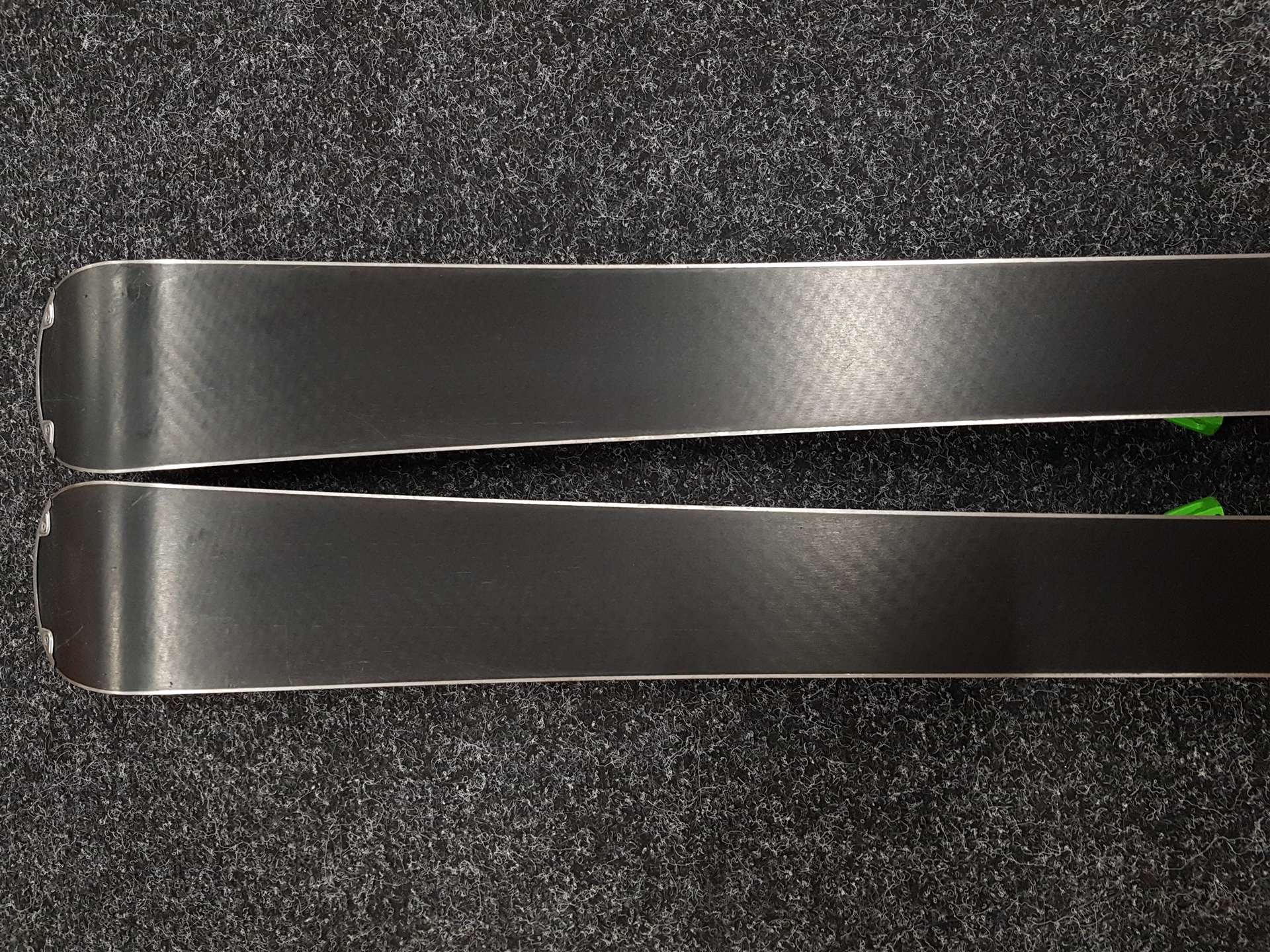 Gebrauchte Ski ELAN Element 74 RS + Bindungen Elan EL 10