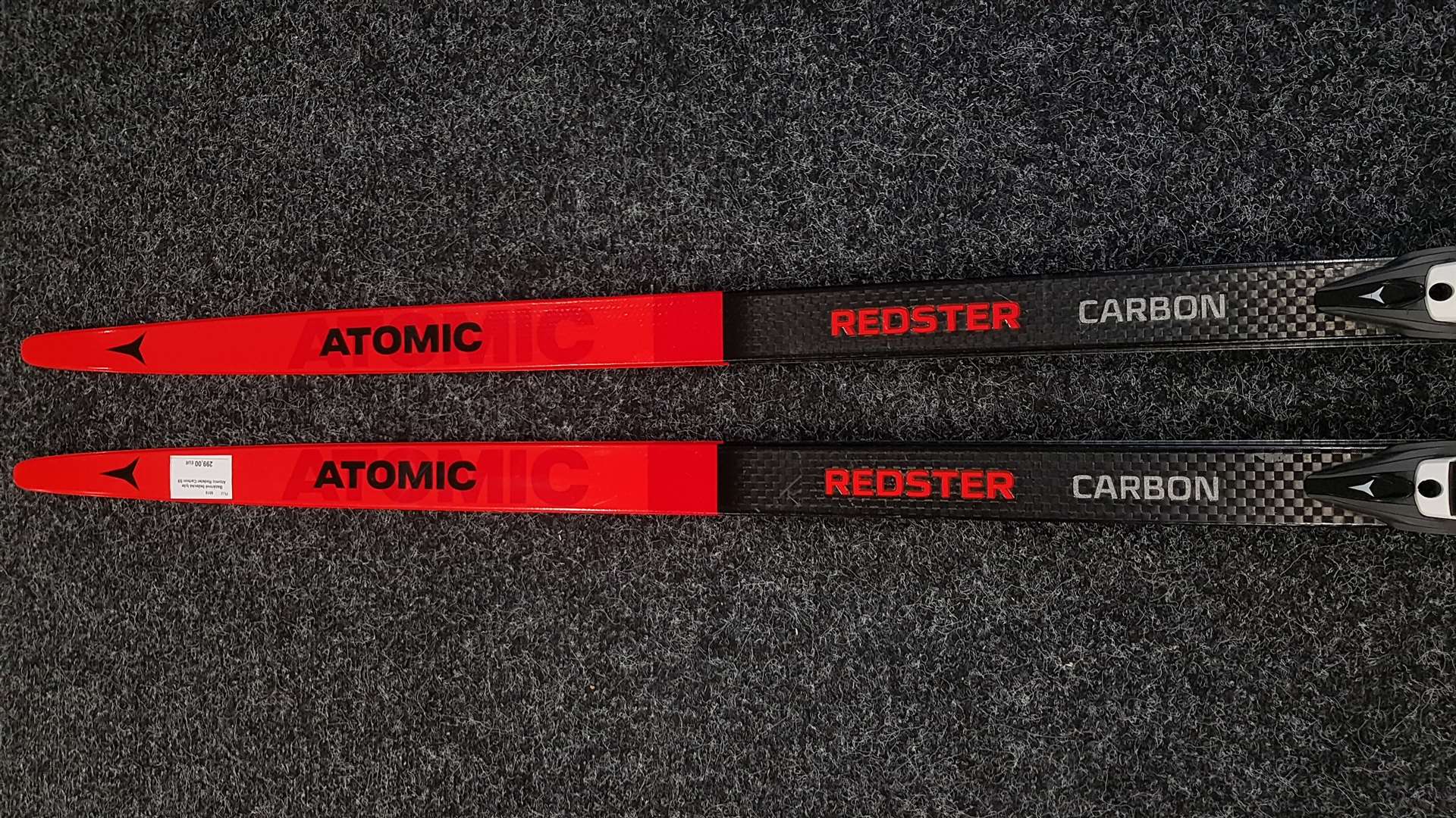 Bazárové běžecké lyže Atomic Redster Carbon S9