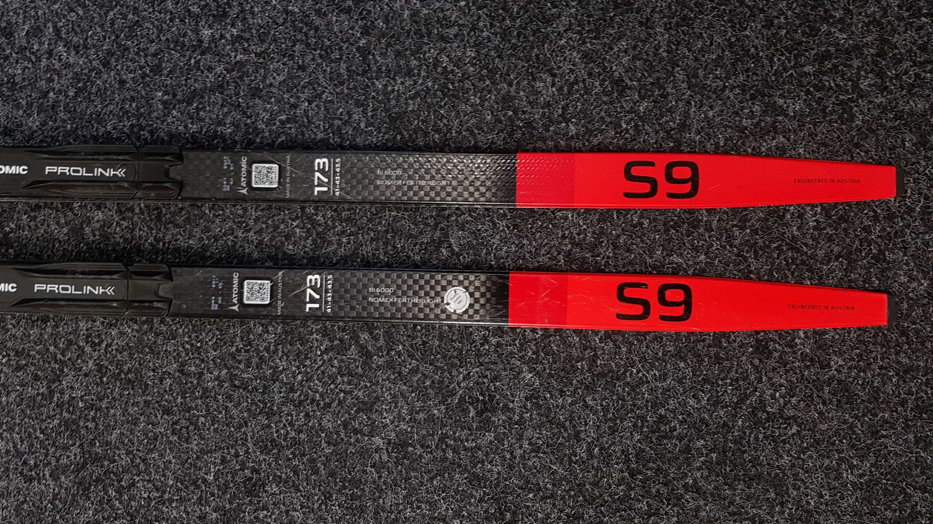 Skis de fond Atomic Redster Carbon S9 + fixations NNN Atomic