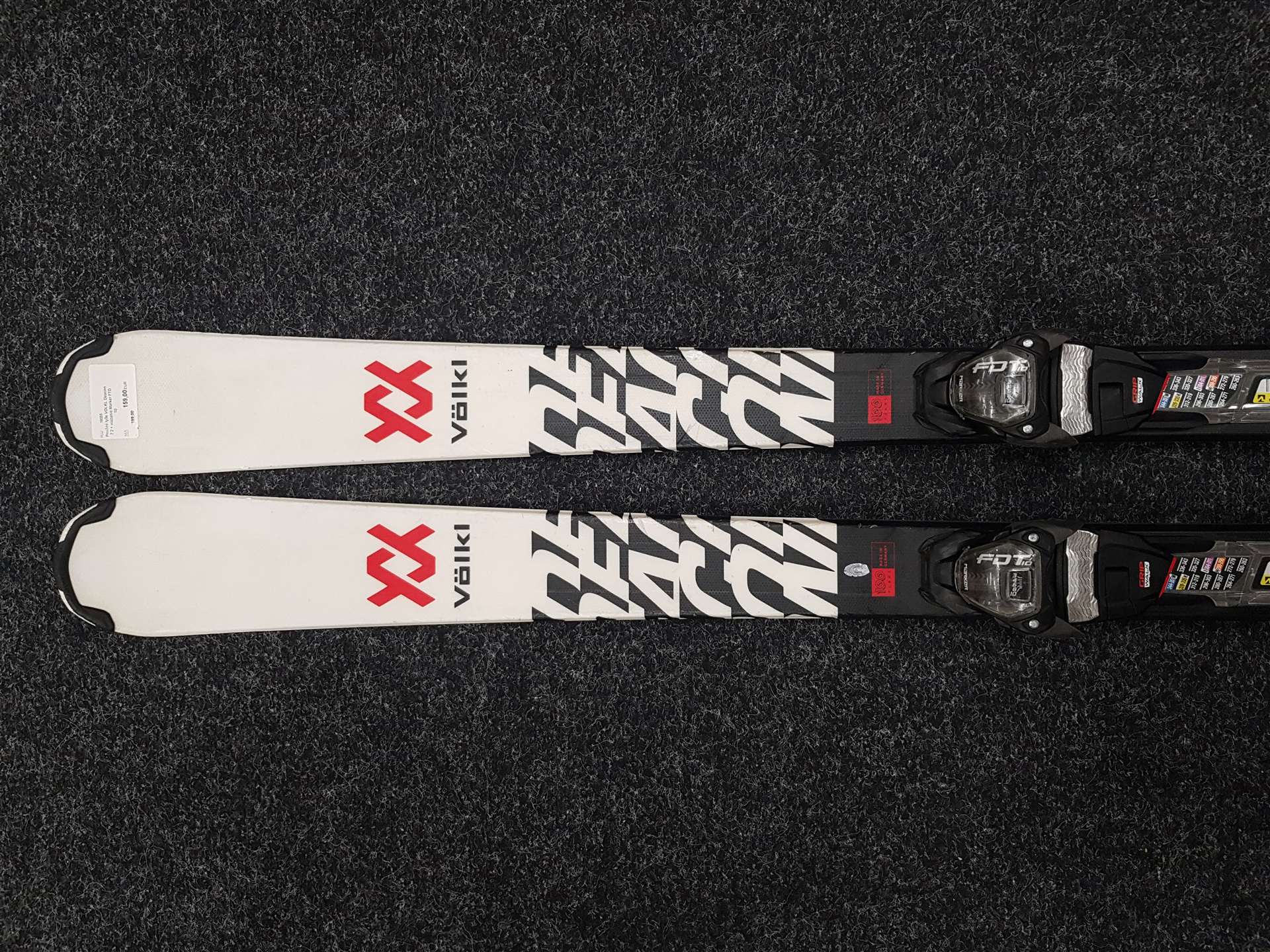 Použité lyže VOLKL Deacon 7.2 + vázání Marker FTD 10