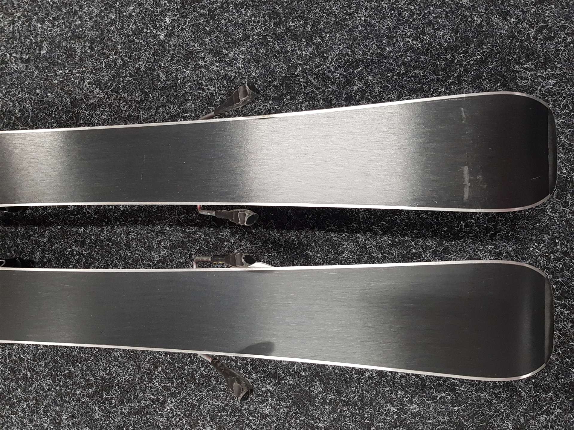 Używane narty dziecięce BLIZZARD Race + wiązania Blizzard 4.5