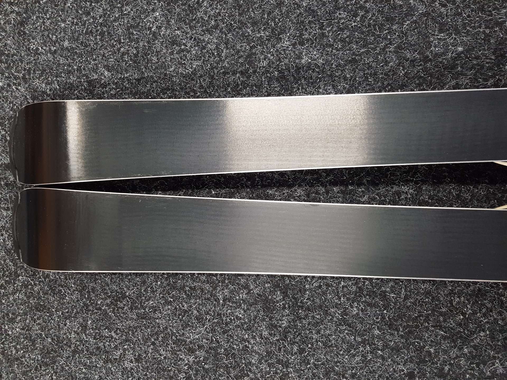 Esquís infantiles usados ATOMIC Redster + fijaciones Atomic 7.5