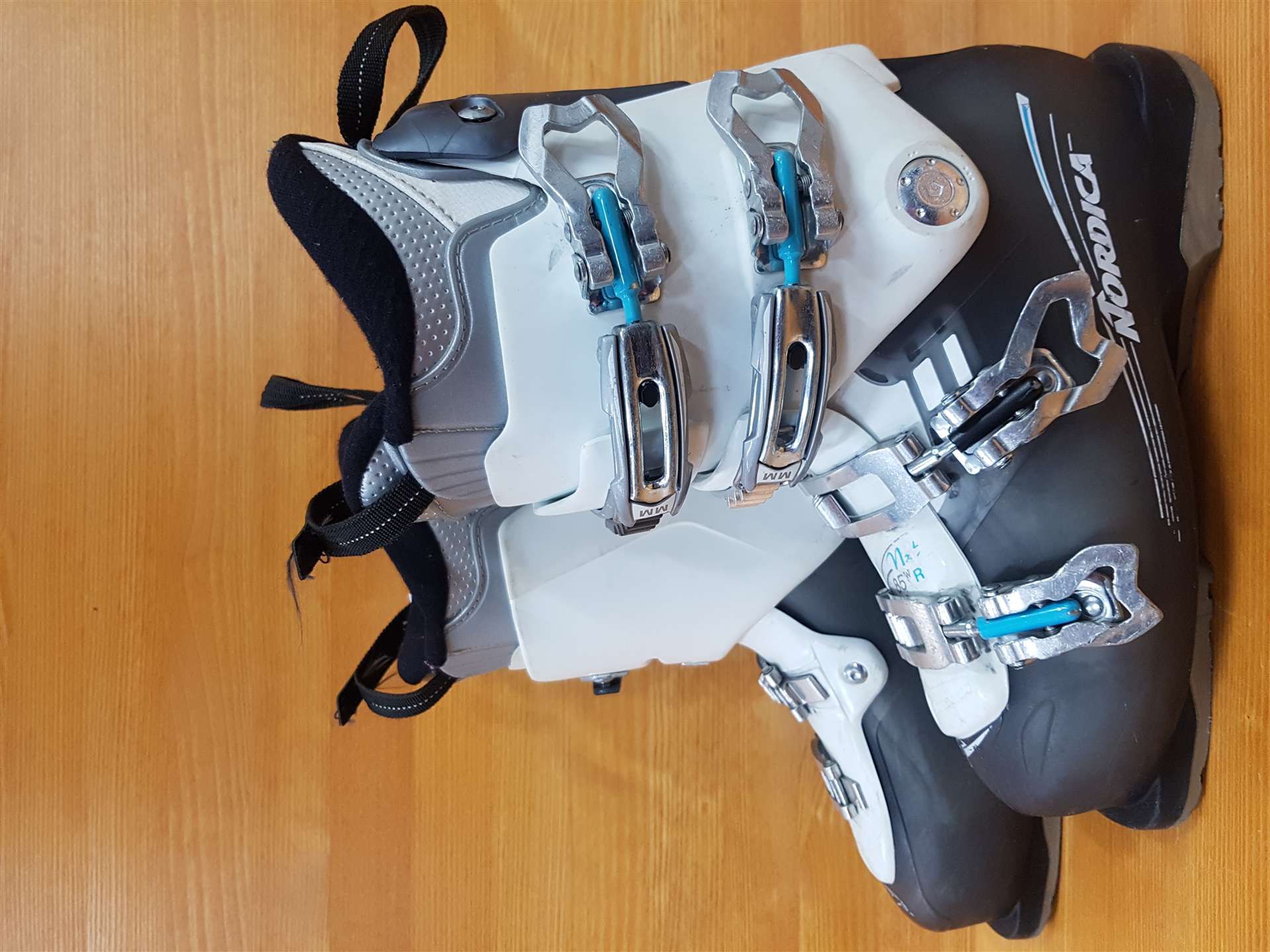 Použité lyžiarky NORDICA Nxt 85W R