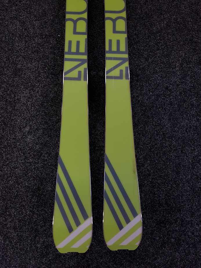 Ski alpin d'occasion HEAD NEBULA + ATTACK 12 + Pistes d'occasion