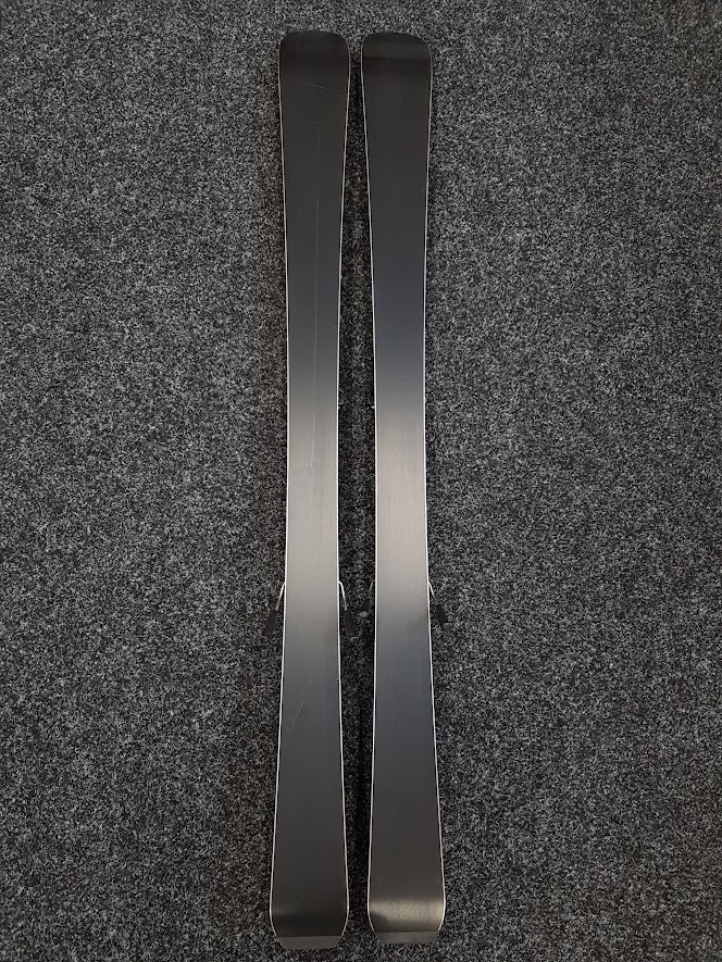 Gebrauchte Ski KASTLE JX 67 + Tyrolia K7.5 SLR Bindungen