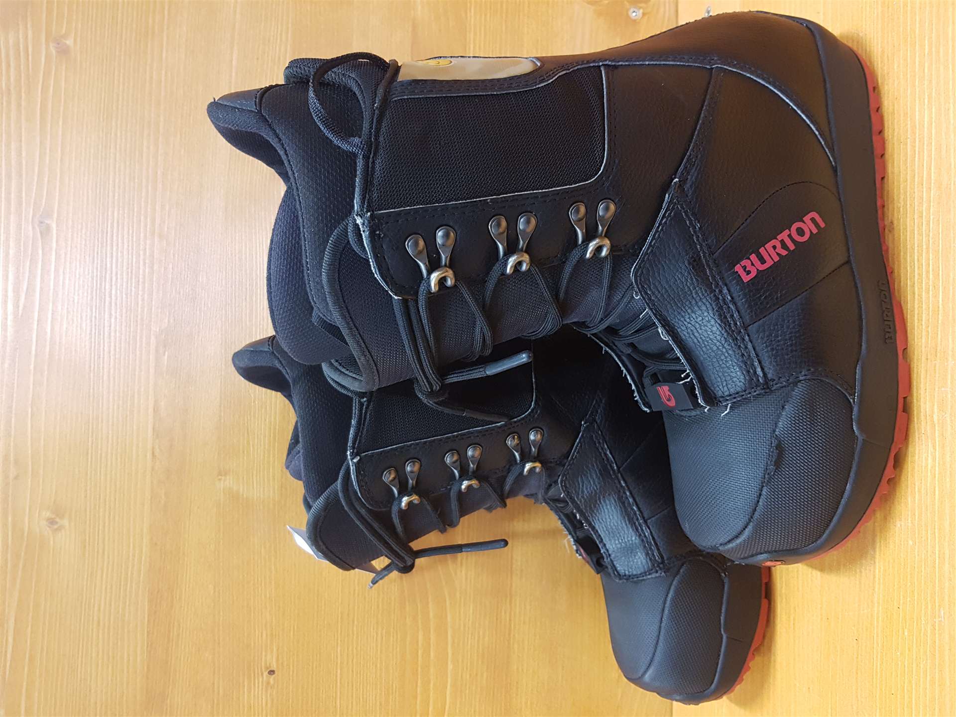 Ghete de snowboard BURTON Progression folosite