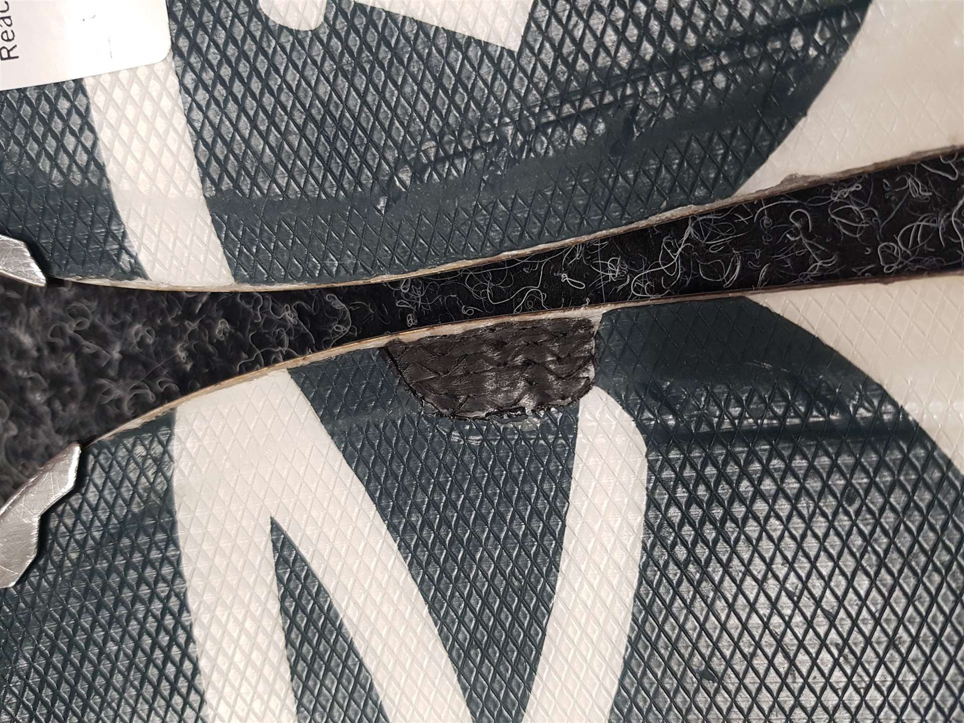 Skis ROSSIGNOL React 2 Carbon d'occasion + fixations Look Xpress 10