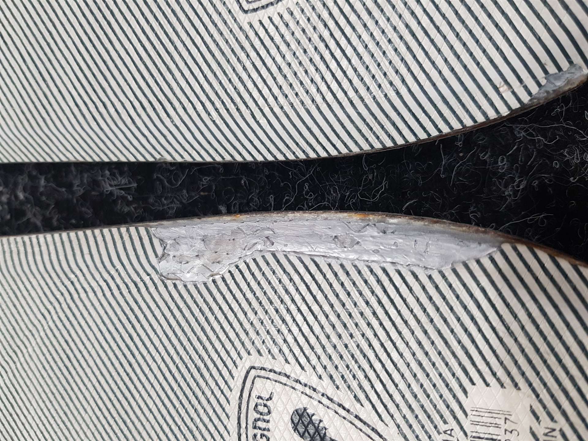 Skis ROSSIGNOL React 2 Carbon d'occasion + fixations Look Xpress 10