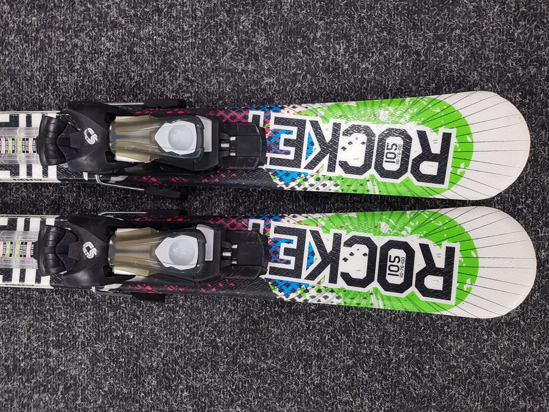 Schiuri freestyle FIREFLY Rocket folosite