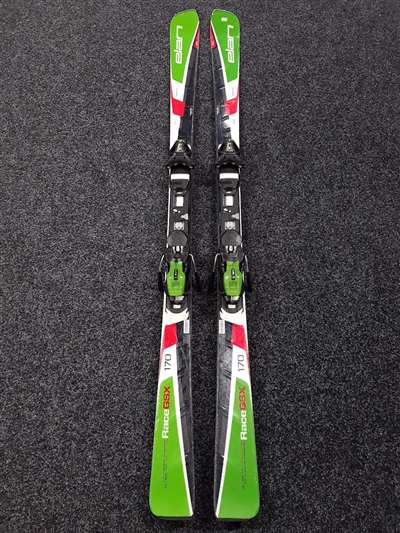 Schiuri conduse Elan Race GSX