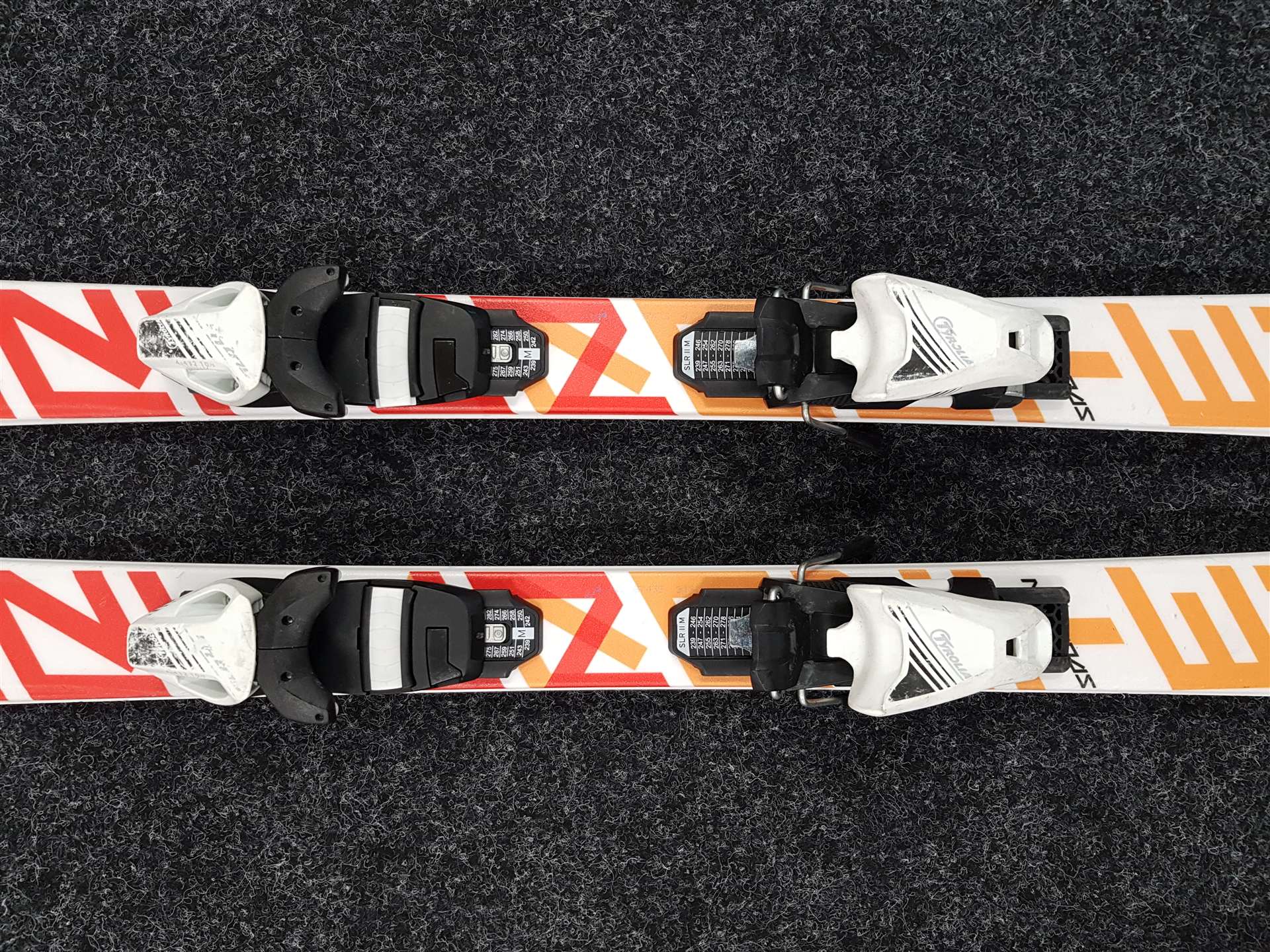Skis enfant d'occasion SPORTEN Street 120 + fixations Tyrolia SLR 4.5