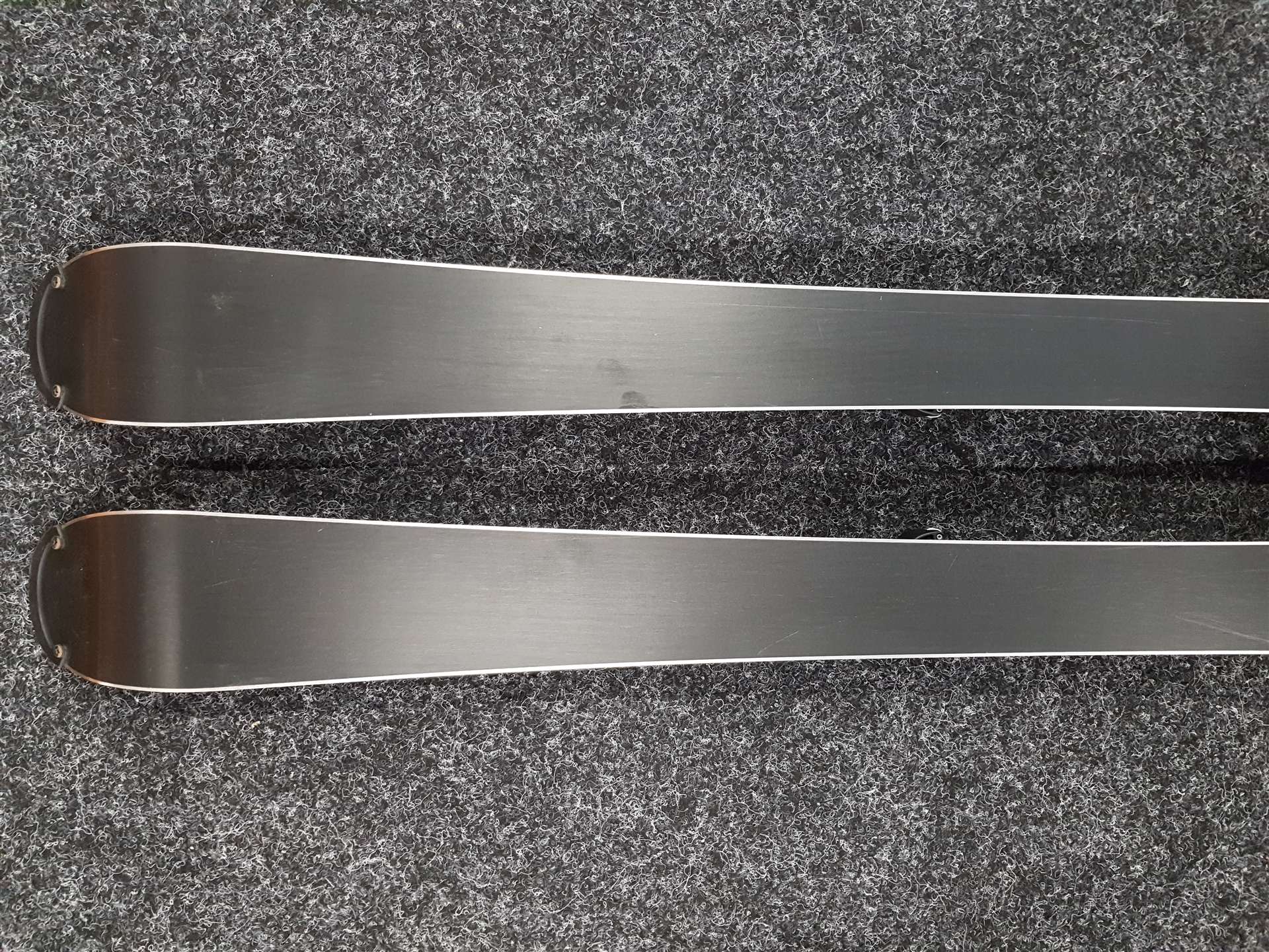 Skis enfant d'occasion SPORTEN Street 120 + fixations Tyrolia SLR 4.5