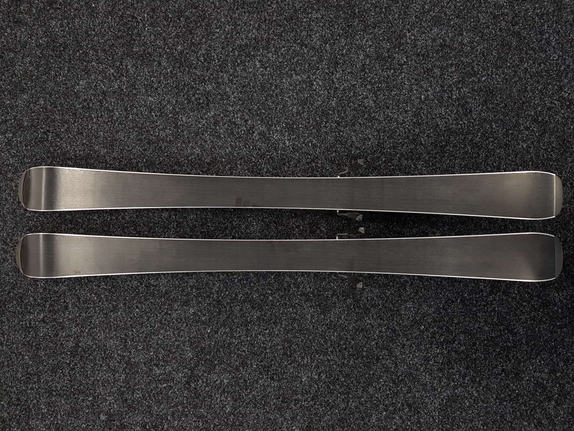 Gebrauchte HEAD Team Race Ski + Salomon C 9.0 Bindungen