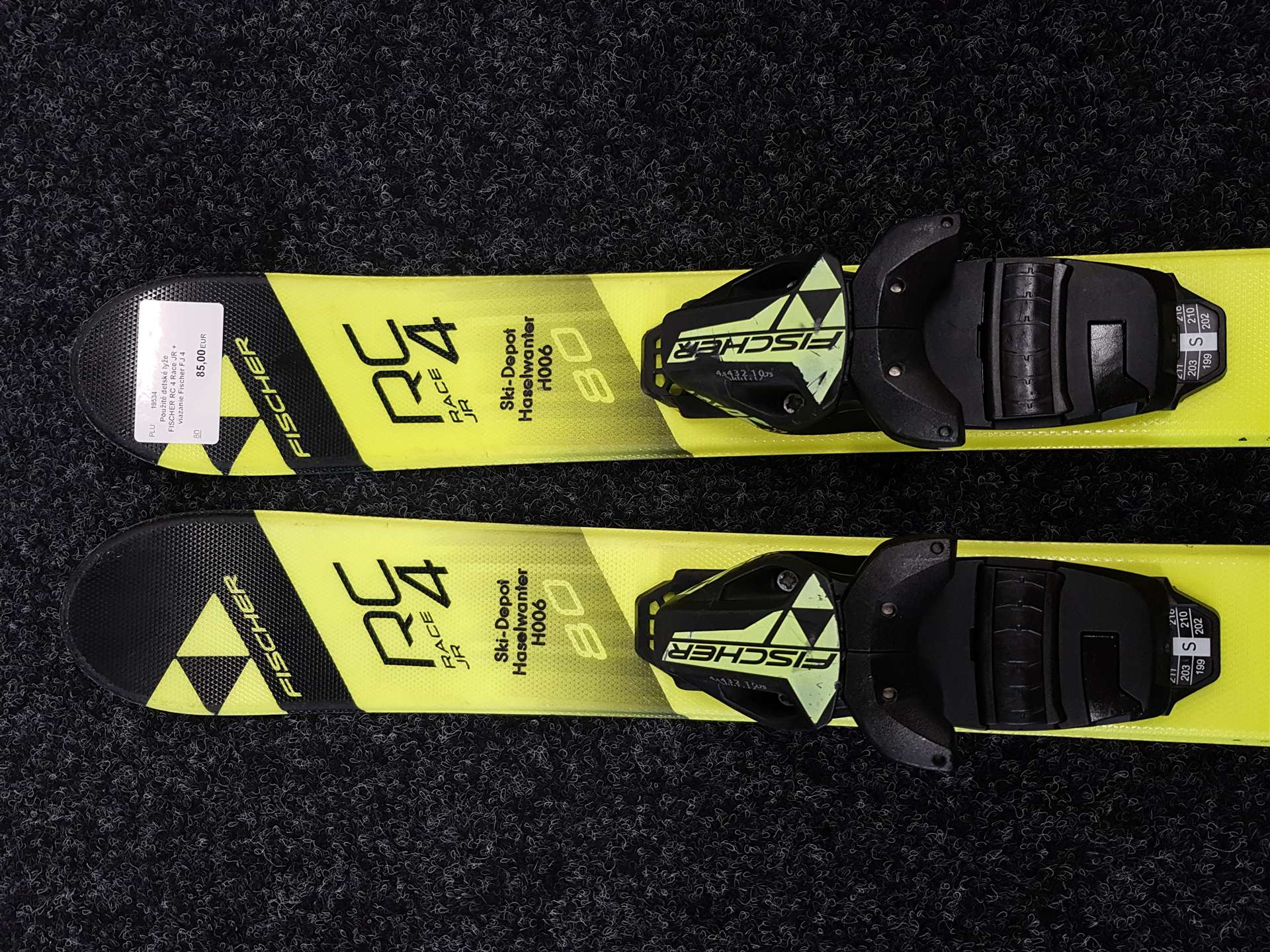 Rabljene dječje skije FISCHER RC 4 Race JR + vezovi Fischer FJ 4