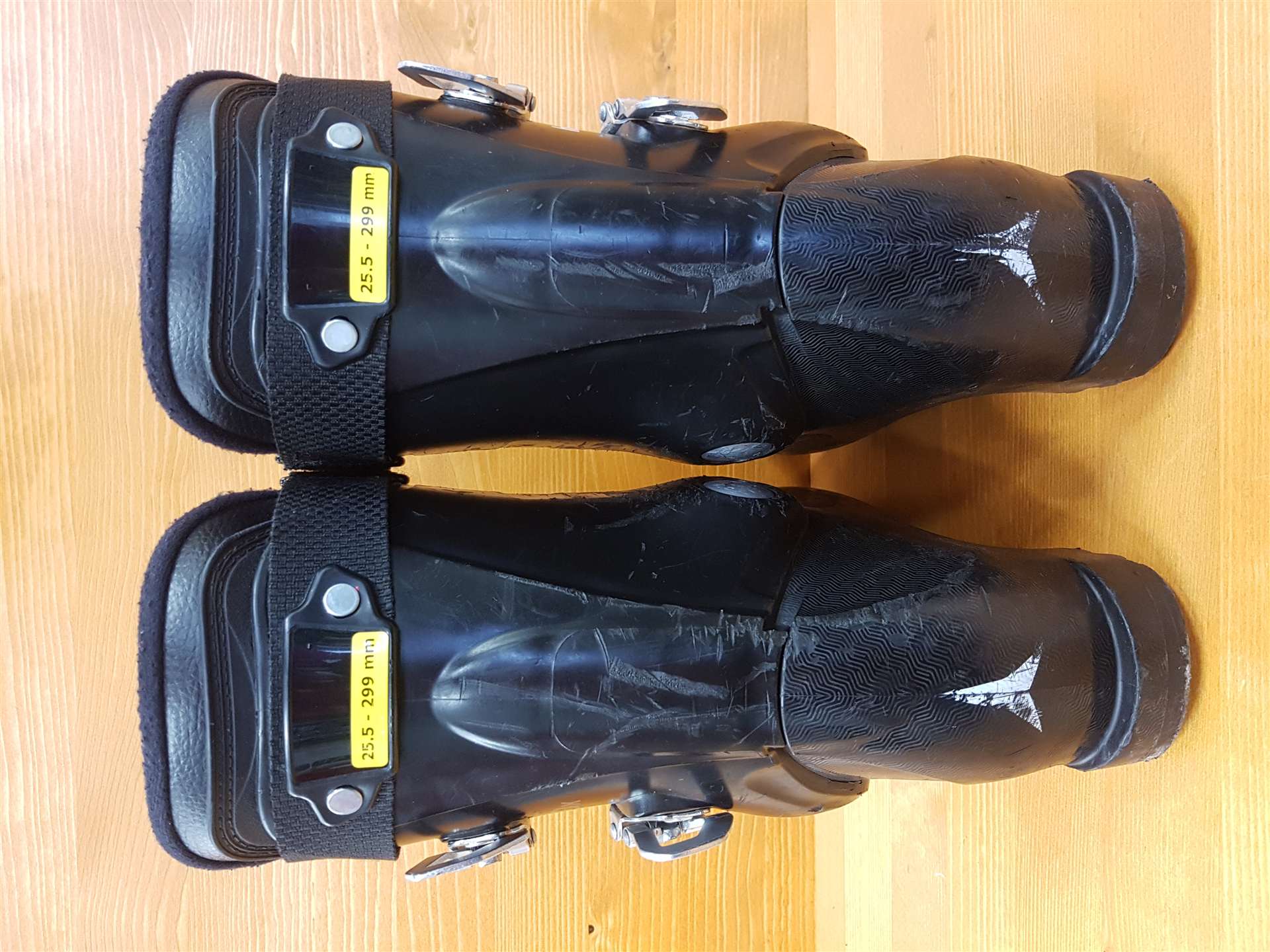 Použité lyžiarky ATOMIC HAWX MAGNA R85