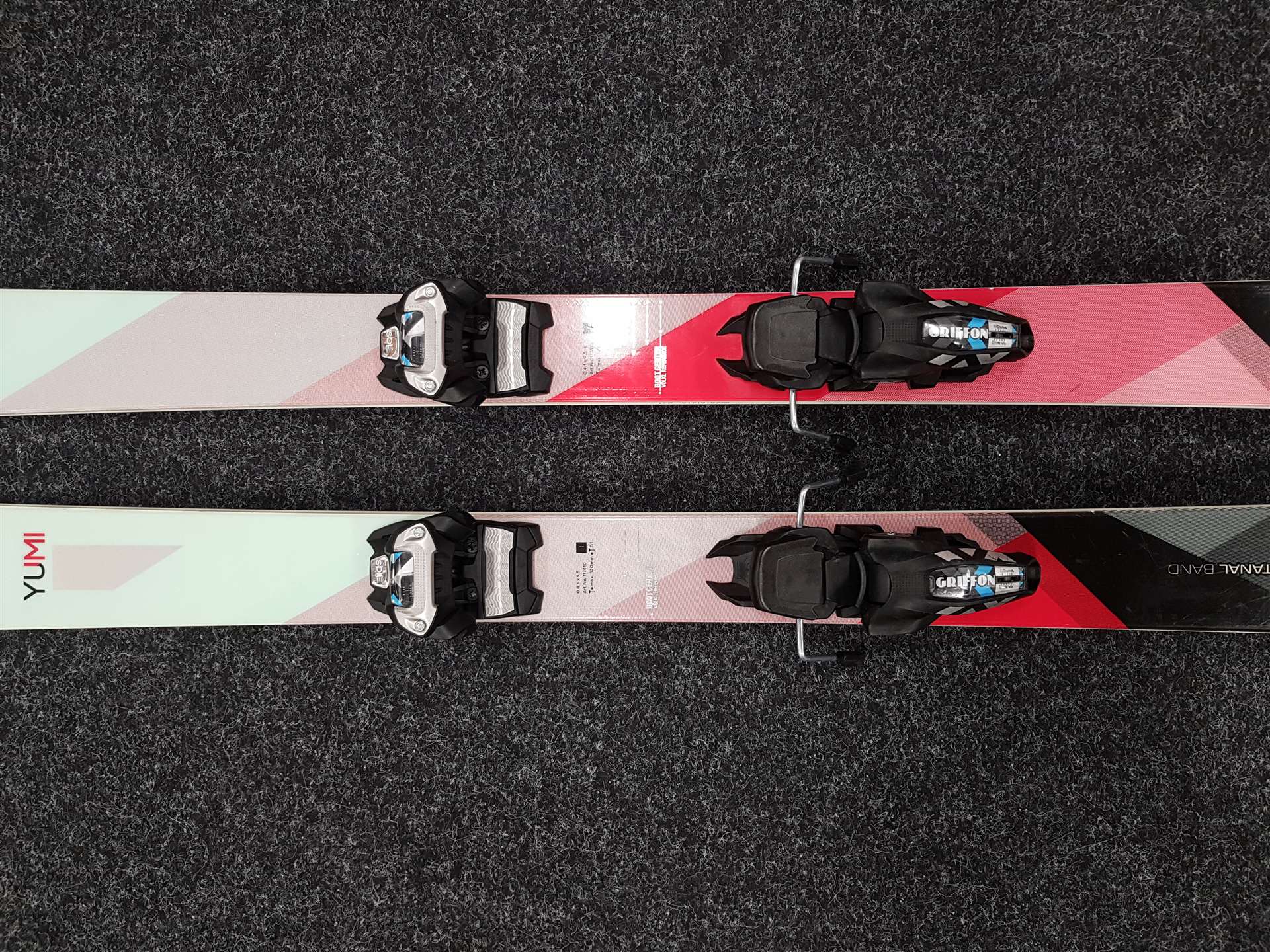 Schiuri freeride VOLKL Yumi folosite + legături Marker Griffon 13