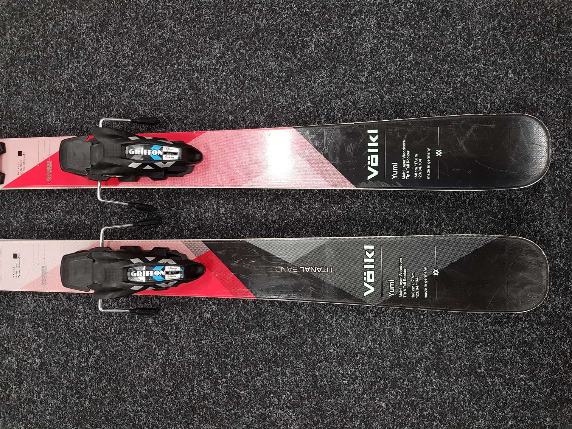 Schiuri freeride VOLKL Yumi folosite + legături Marker Griffon 13