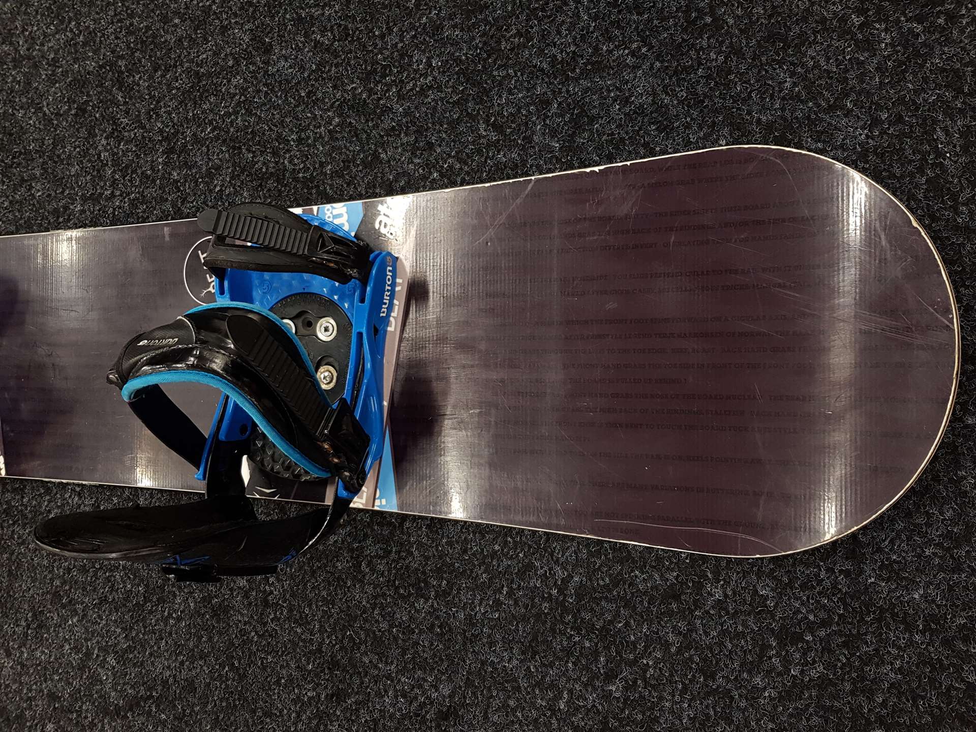 Použitý snowboard ATOMIC Beat + vázání Burton velikost S