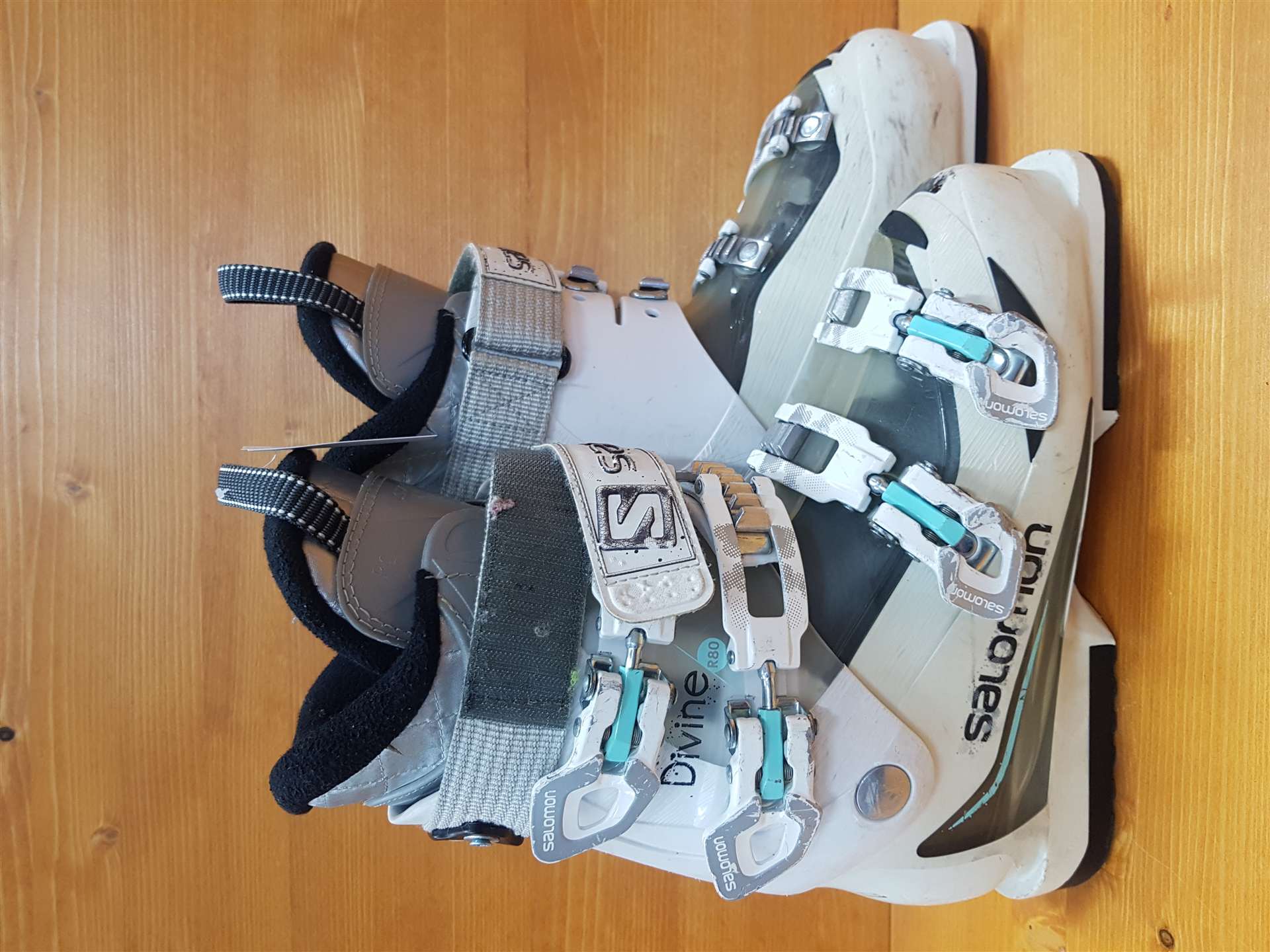 Gebrauchte Skischuhe SALOMON Divine R80