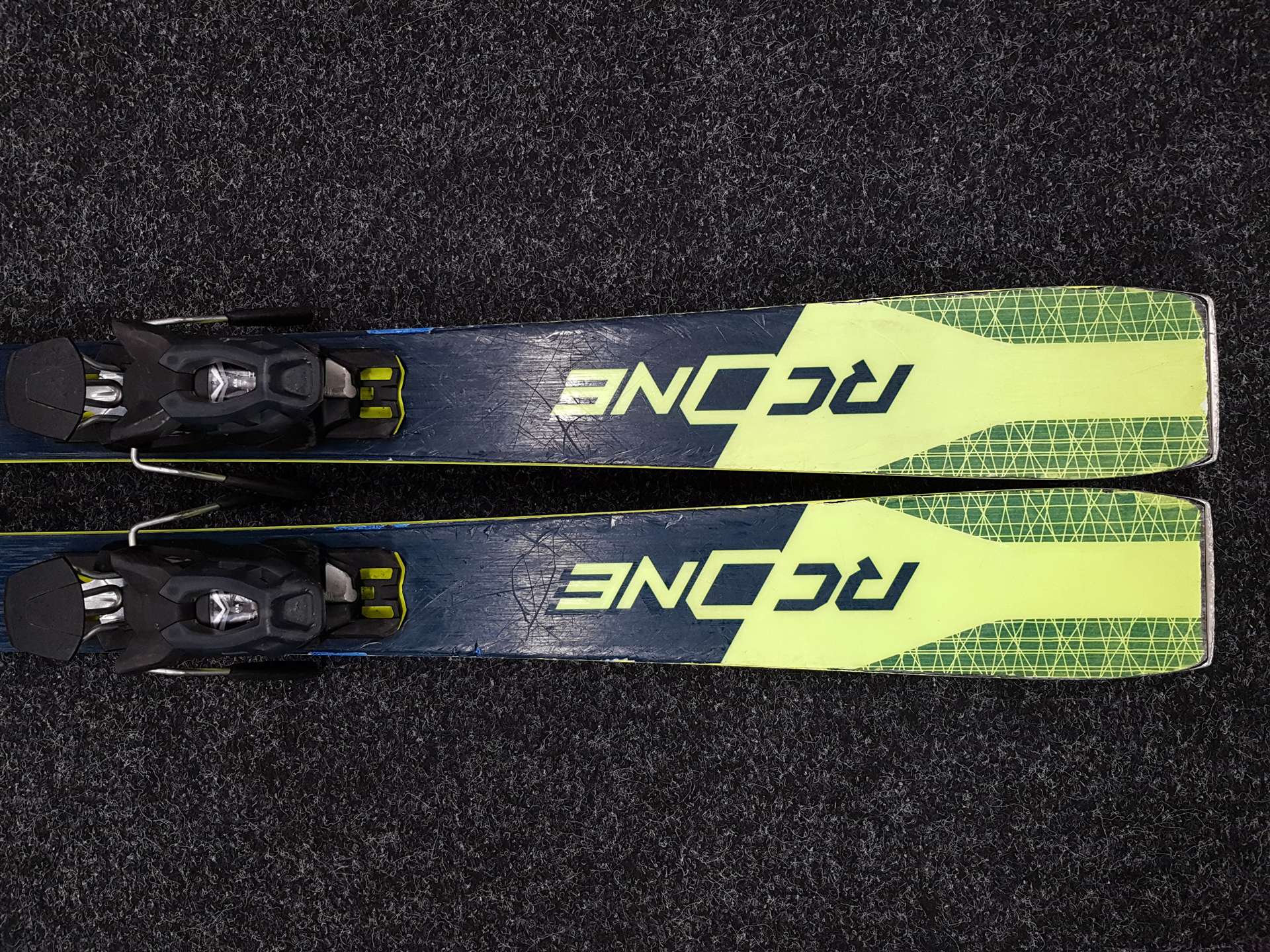 Skis FISCHER RC One 78 GT d'occasion + fixations Fischer RSW 10