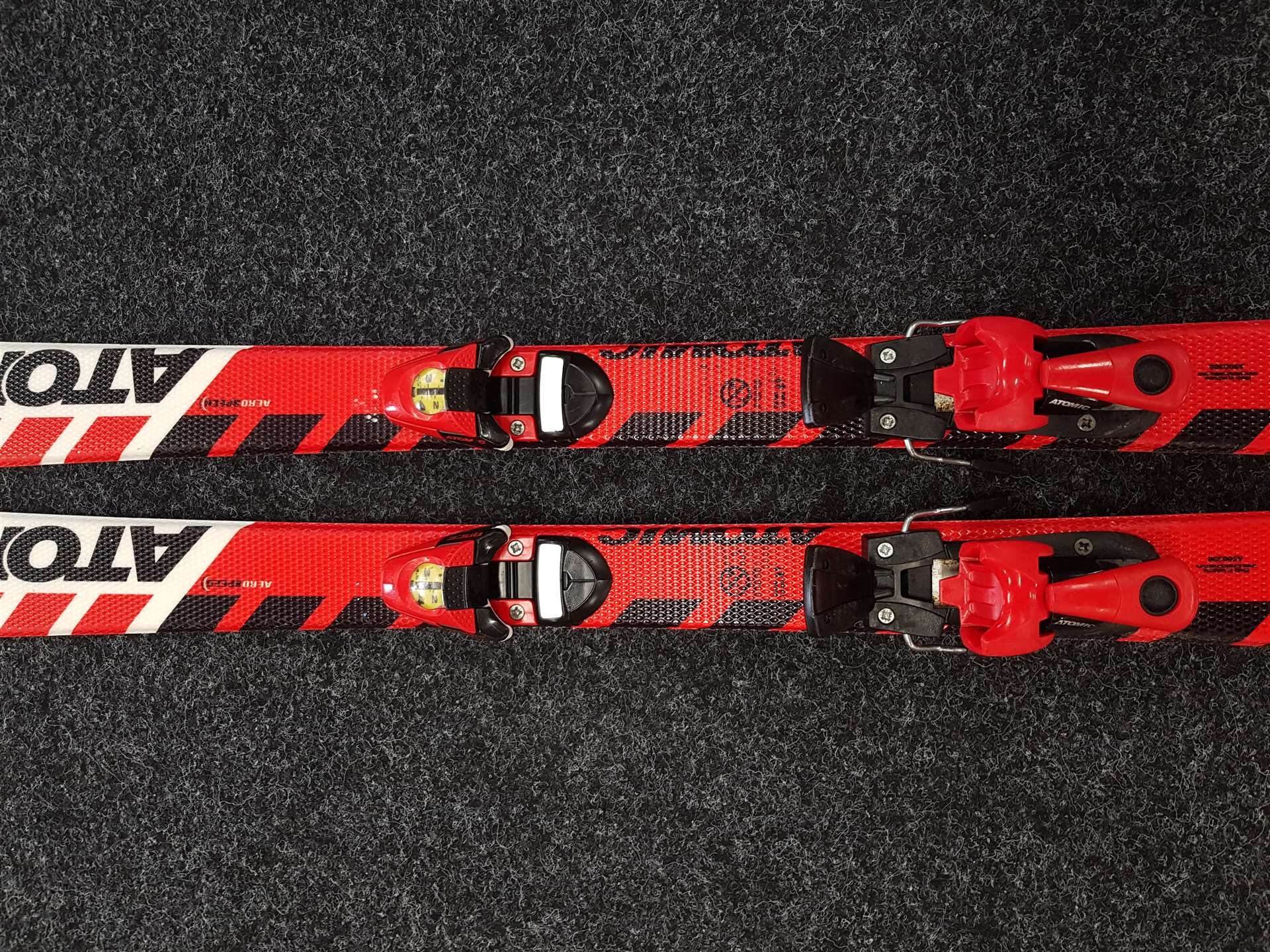 Rabljene dječje skije ATOMIC Race 6 + vezovi Atomic Race D45