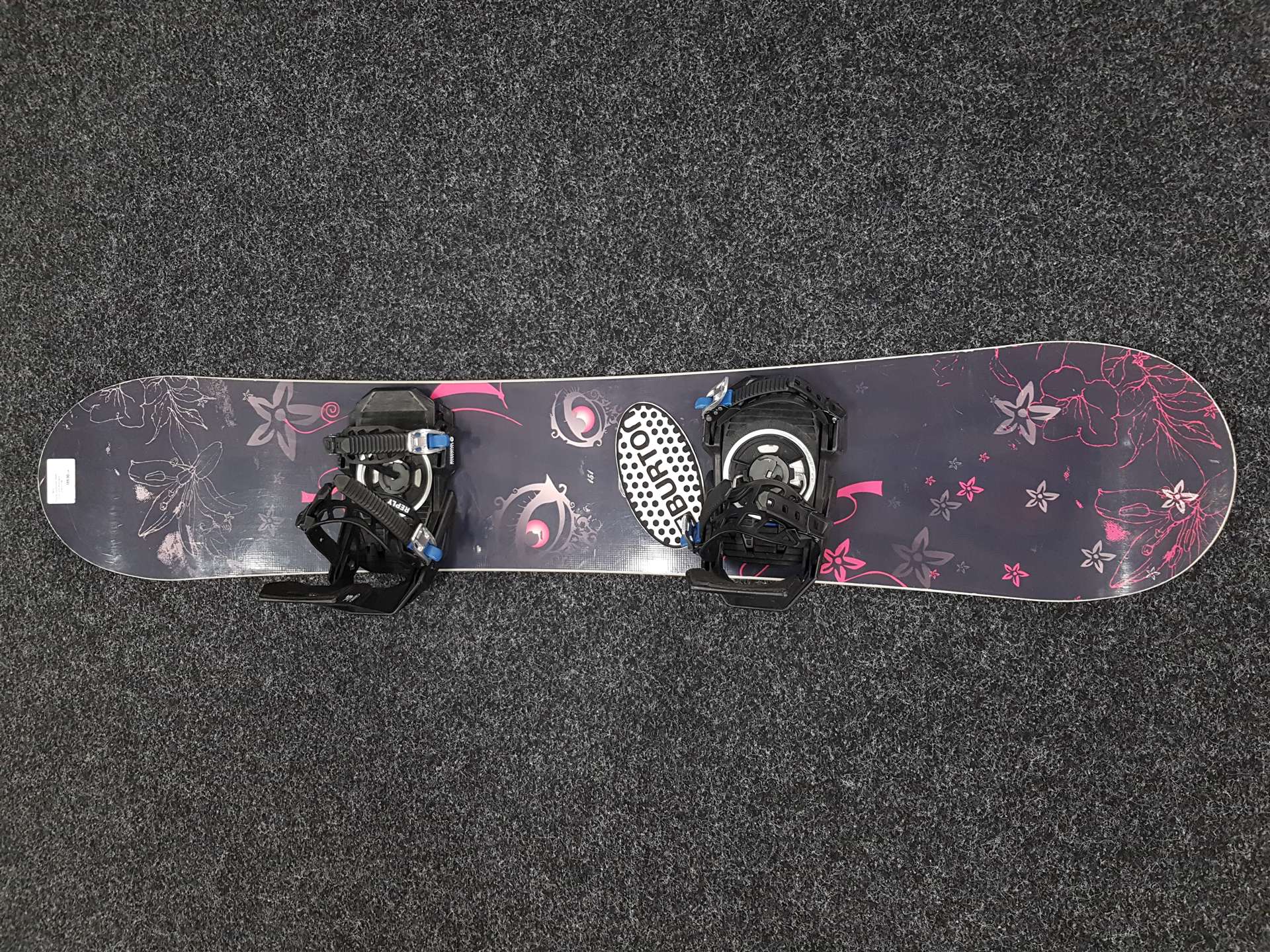 Použitý snowboard TRANS + vázání Rossignol velikost S/M