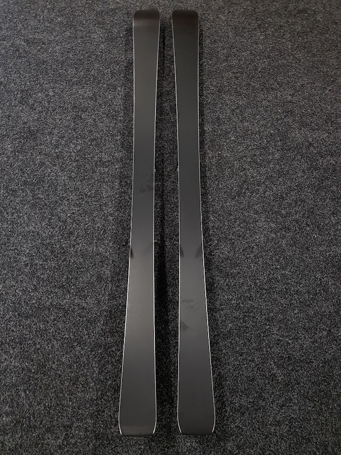 Bazárové lyže K2 Escape Power