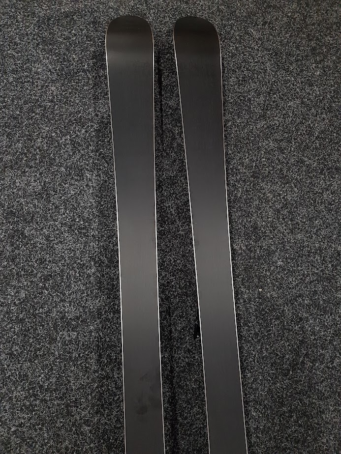 Bazárové lyže K2 Escape Power