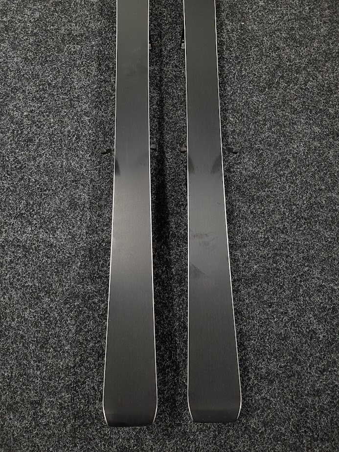 Bazárové lyže K2 Escape Power