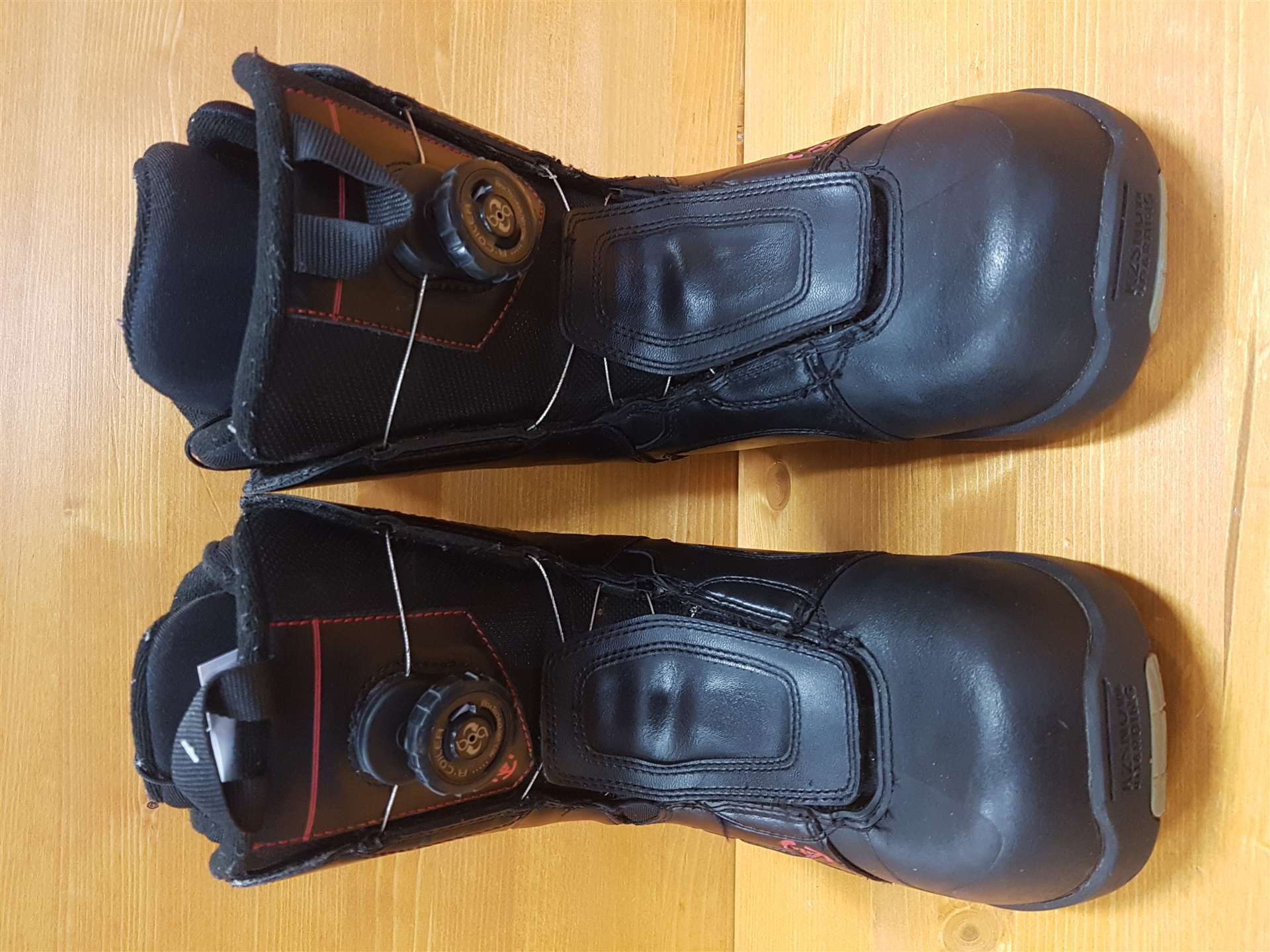 Ghete de snowboard K2 Raider folosite