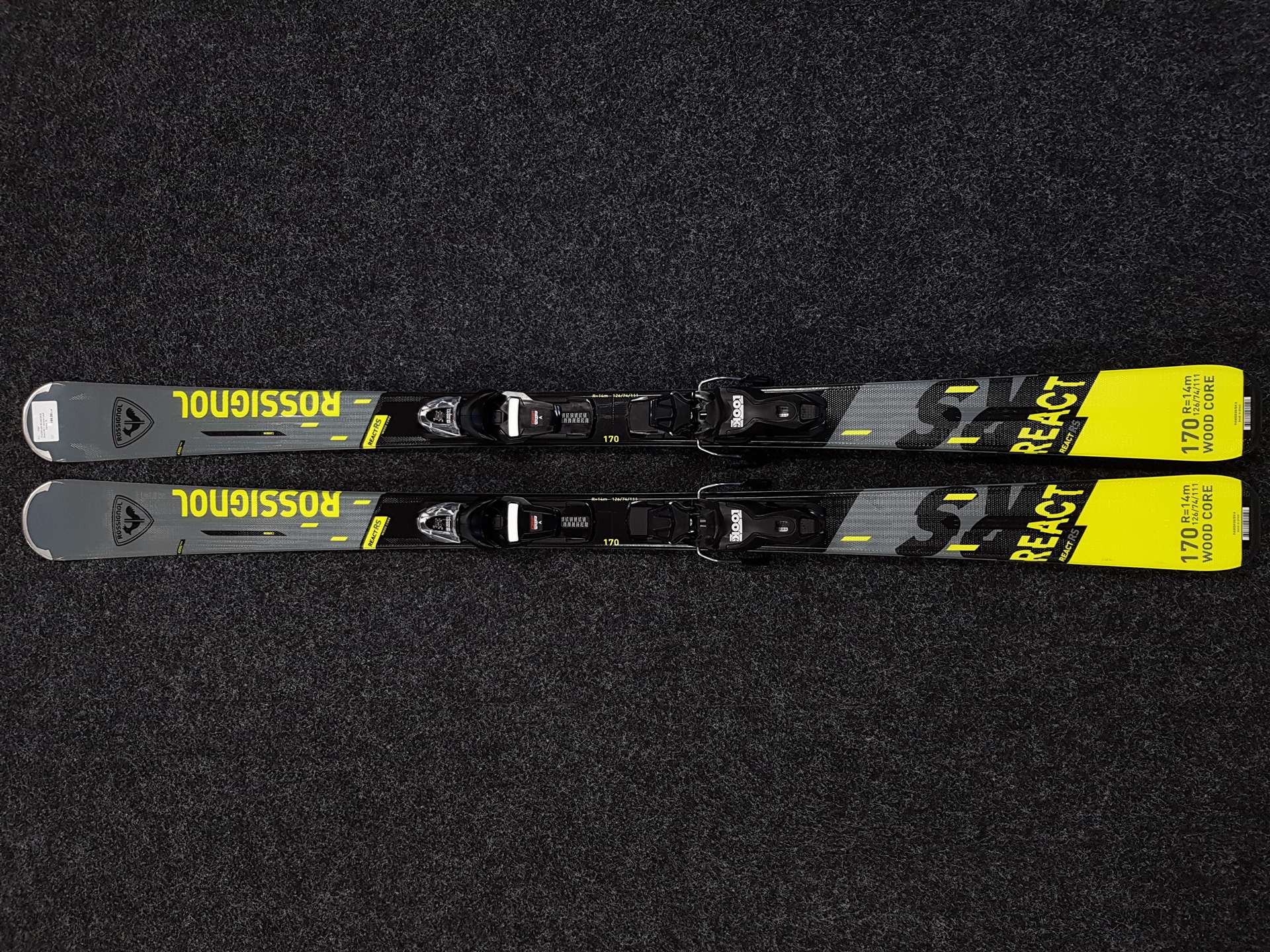 Skis ROSSIGNOL React RS d'occasion + fixations Look Xpress 10