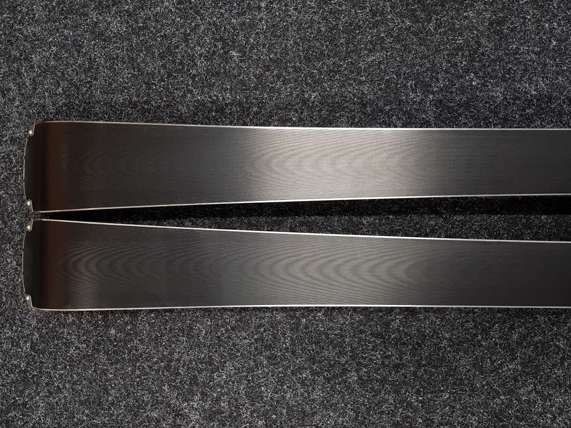 Skis ROSSIGNOL React RS d'occasion + fixations Look Xpress 10