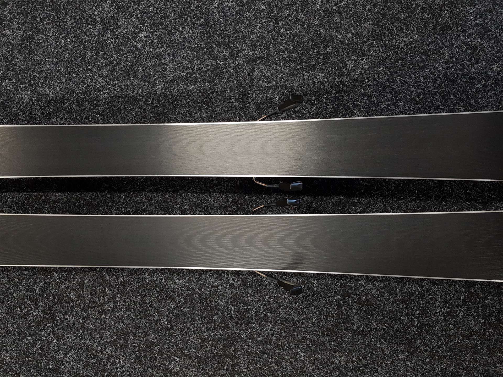 Skis ROSSIGNOL React RS d'occasion + fixations Look Xpress 10