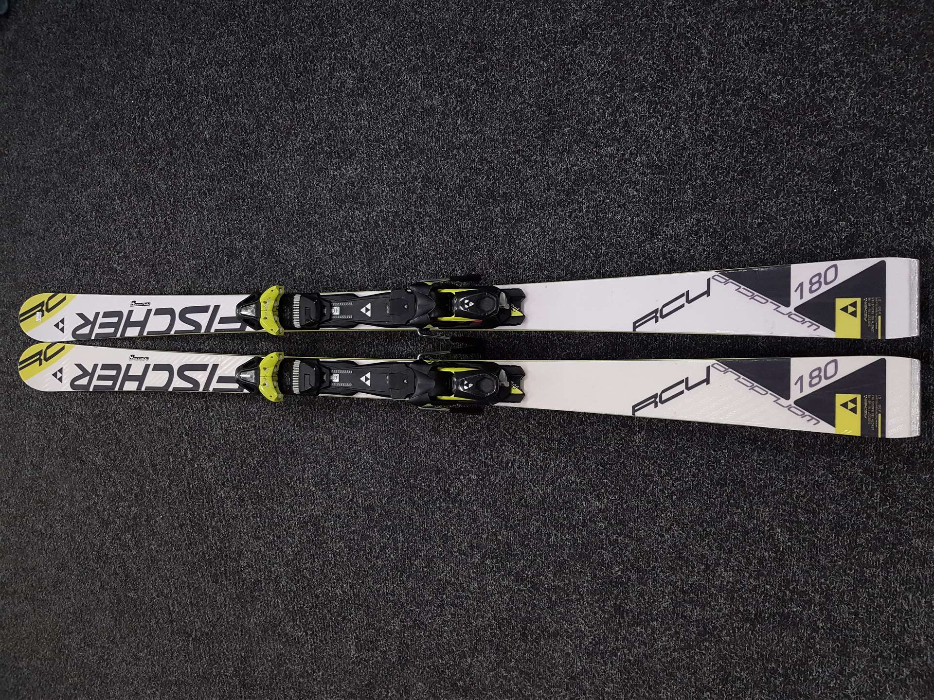 Použité lyže FISCHER RC4