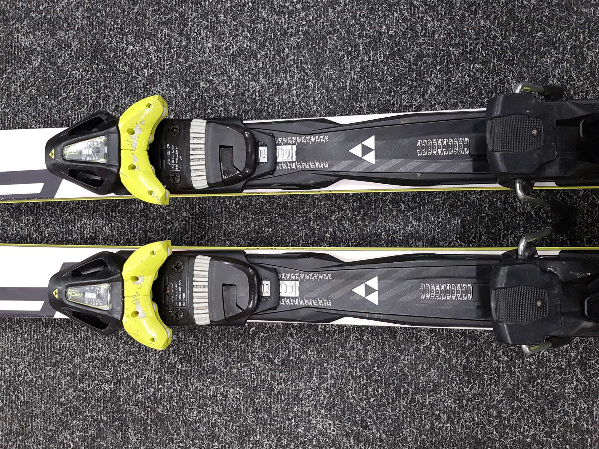 Použité lyže FISCHER RC4