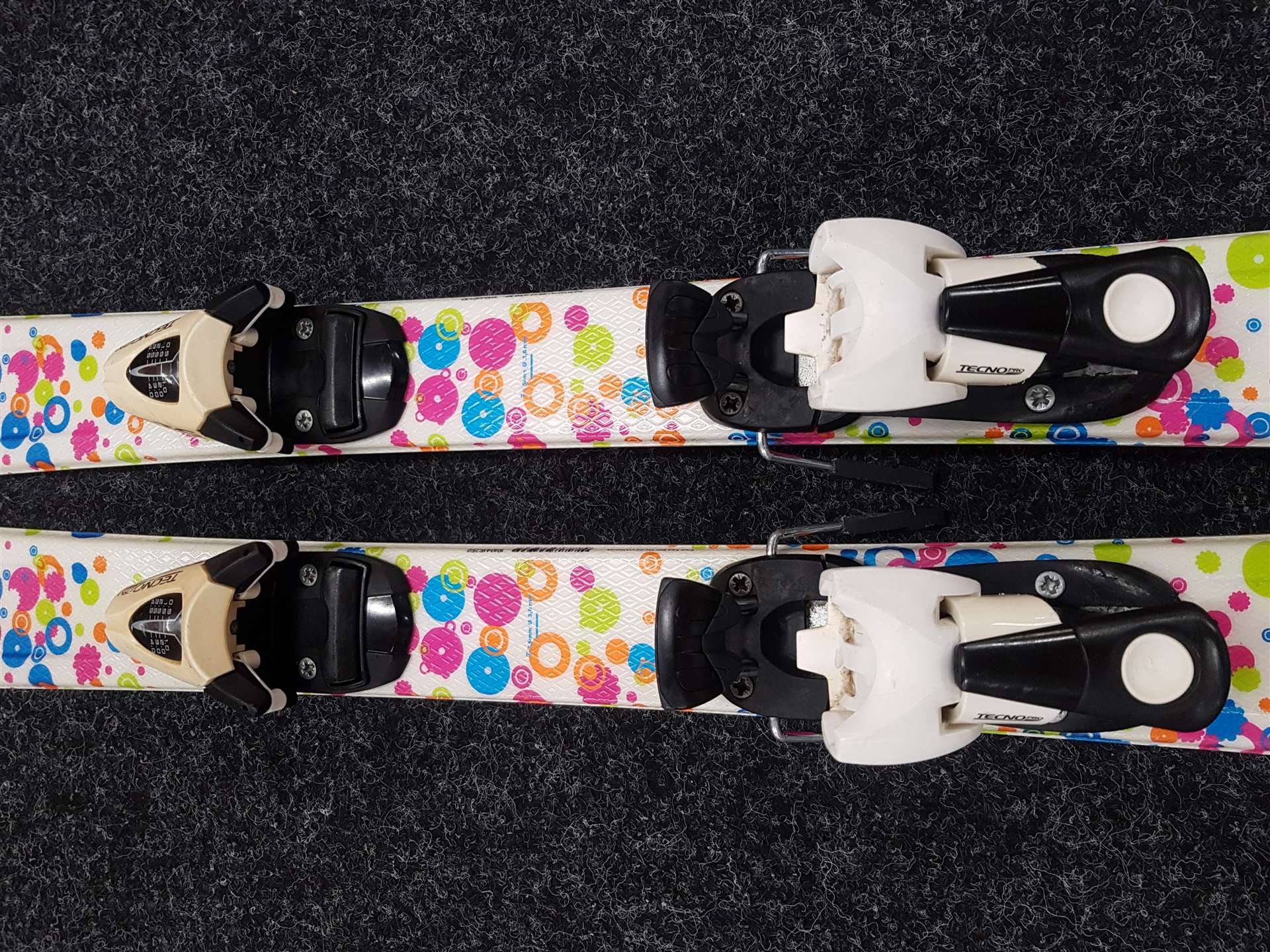 Použité detské lyže TECNOPRO Sweety + viazanie Tecnopro TC 4,5