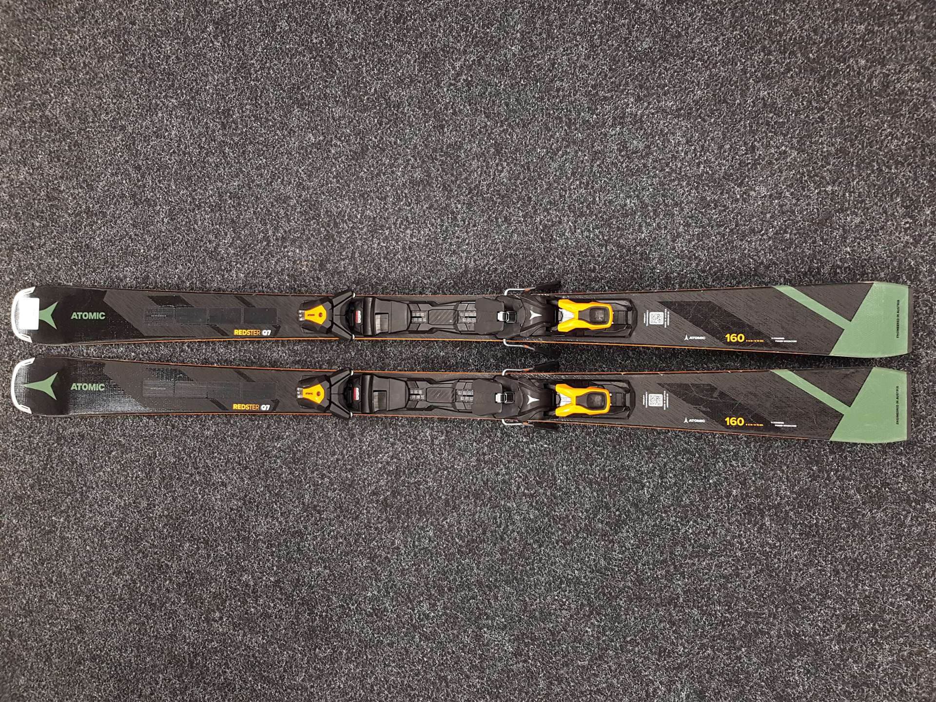 Schiuri ATOMIC Redster Q7 folosite + legături Atomic MI 12