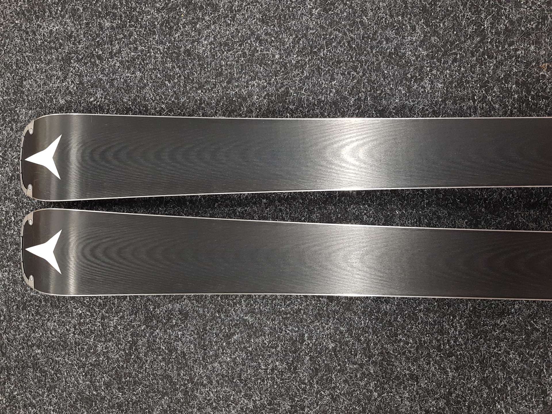 Schiuri ATOMIC Redster Q7 folosite + legături Atomic MI 12