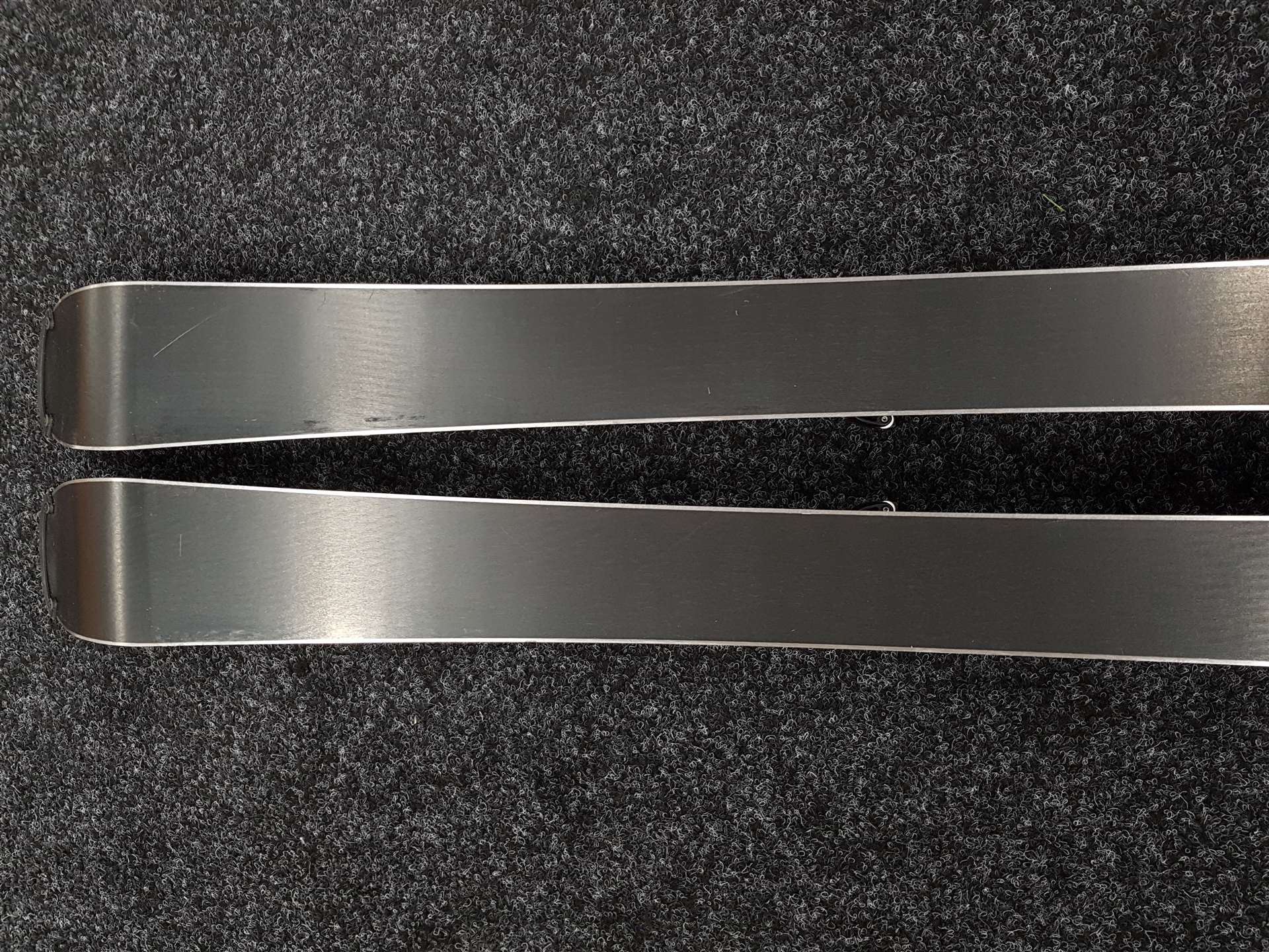Gebrauchte ARTIS Talent Skier + Tyrolia SLR 4.5 AC Bindungen