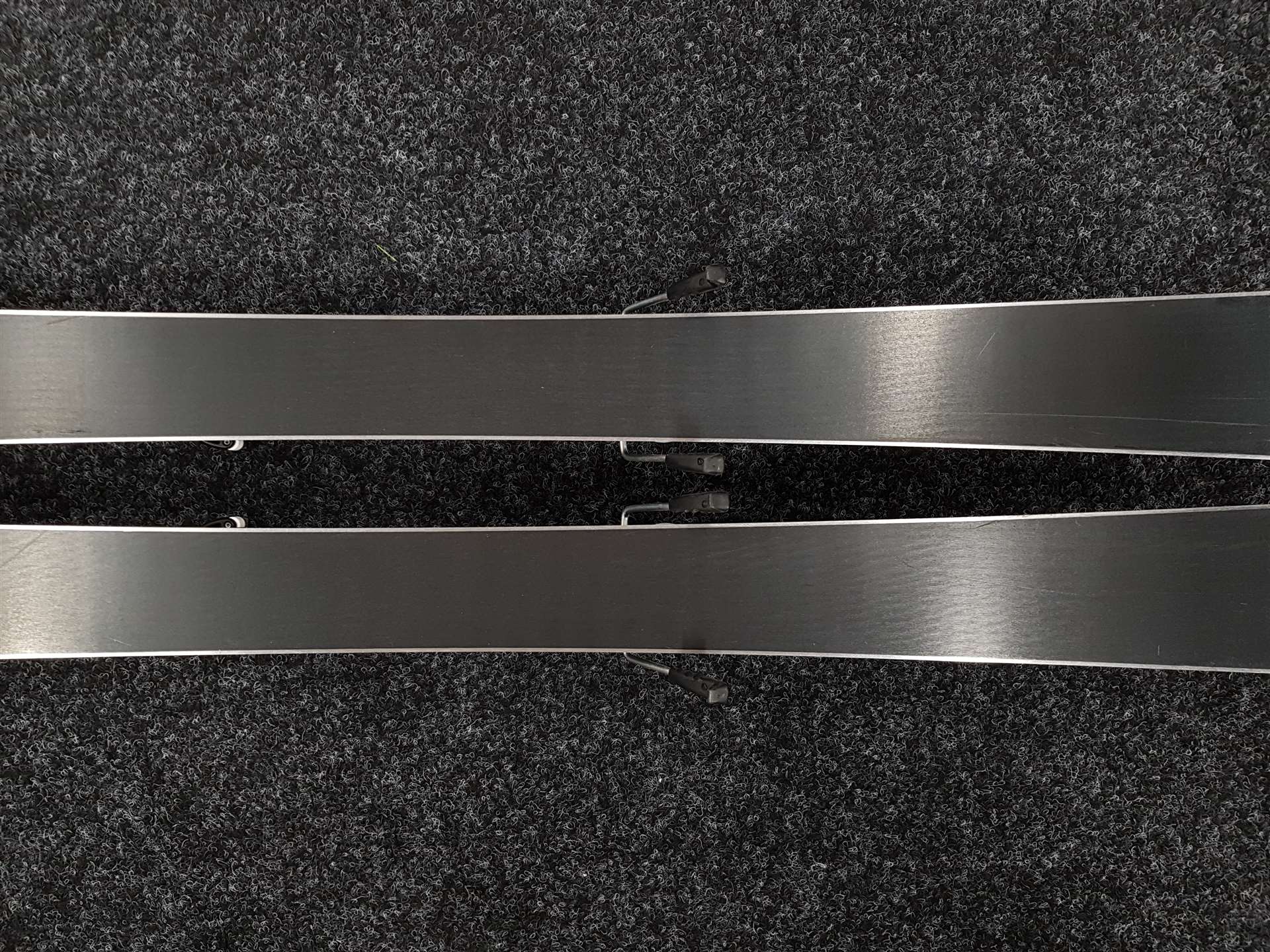 Gebrauchte ARTIS Talent Skier + Tyrolia SLR 4.5 AC Bindungen