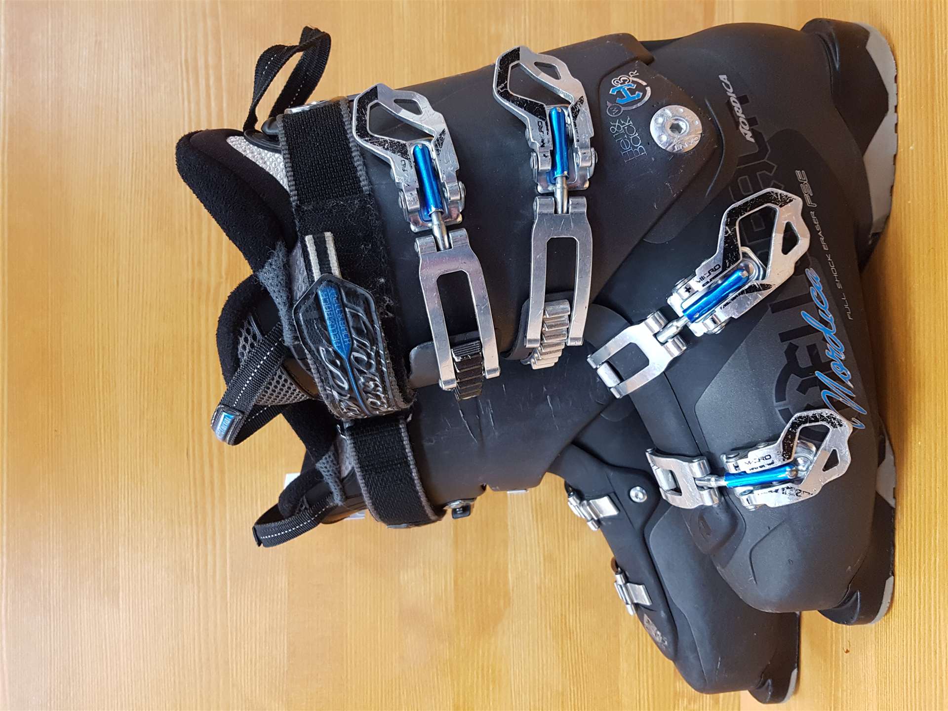 Clăpari de schi second-hand NORDICA Hell&Back