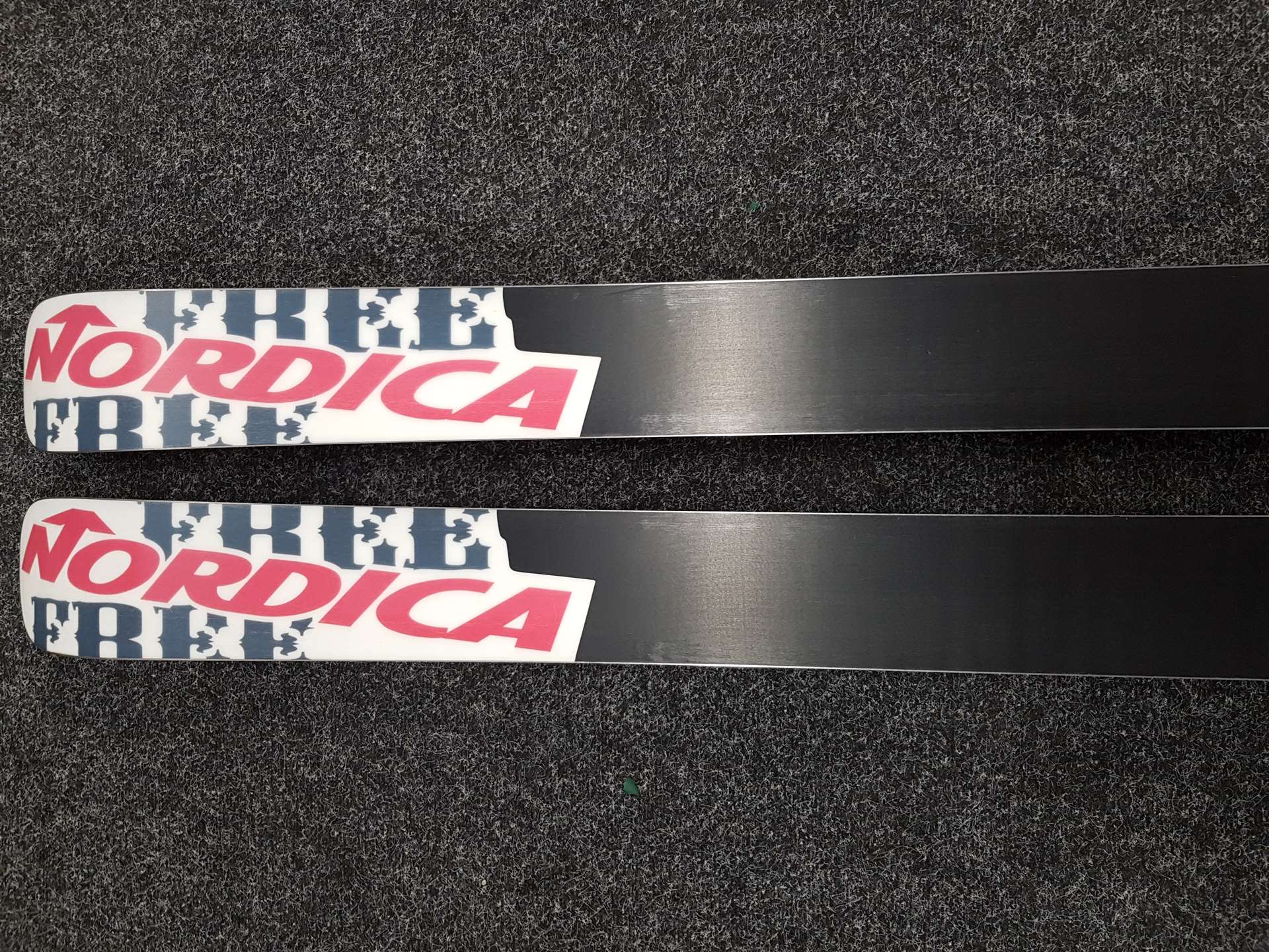 Gebrauchte Freeride-Skier NORDICA Girish