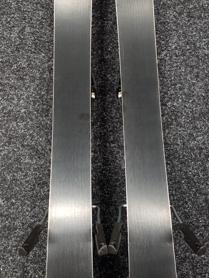 Skis Salomon Equipe d'occasion